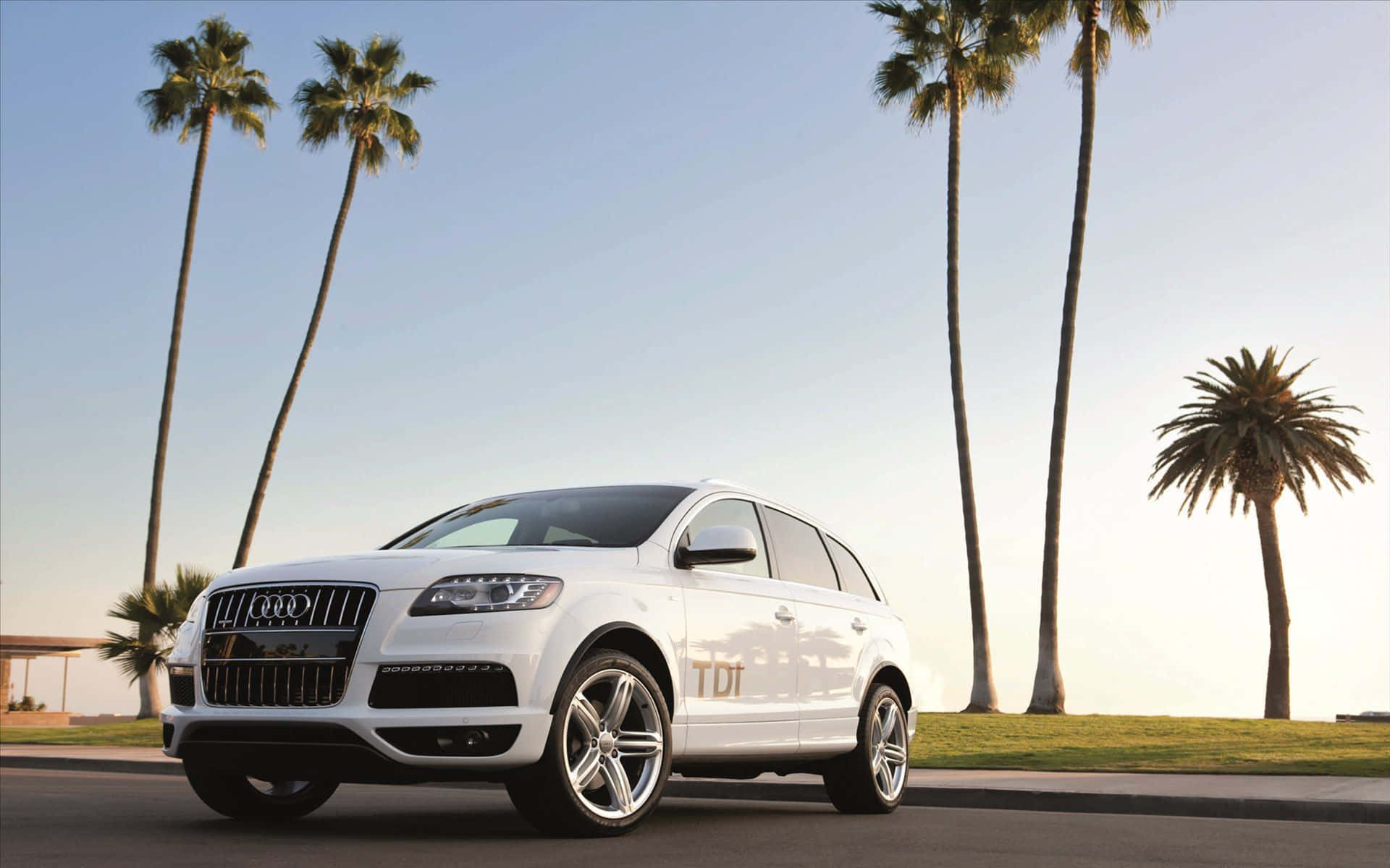 1920x1200 Audi Q7 Wallpaper