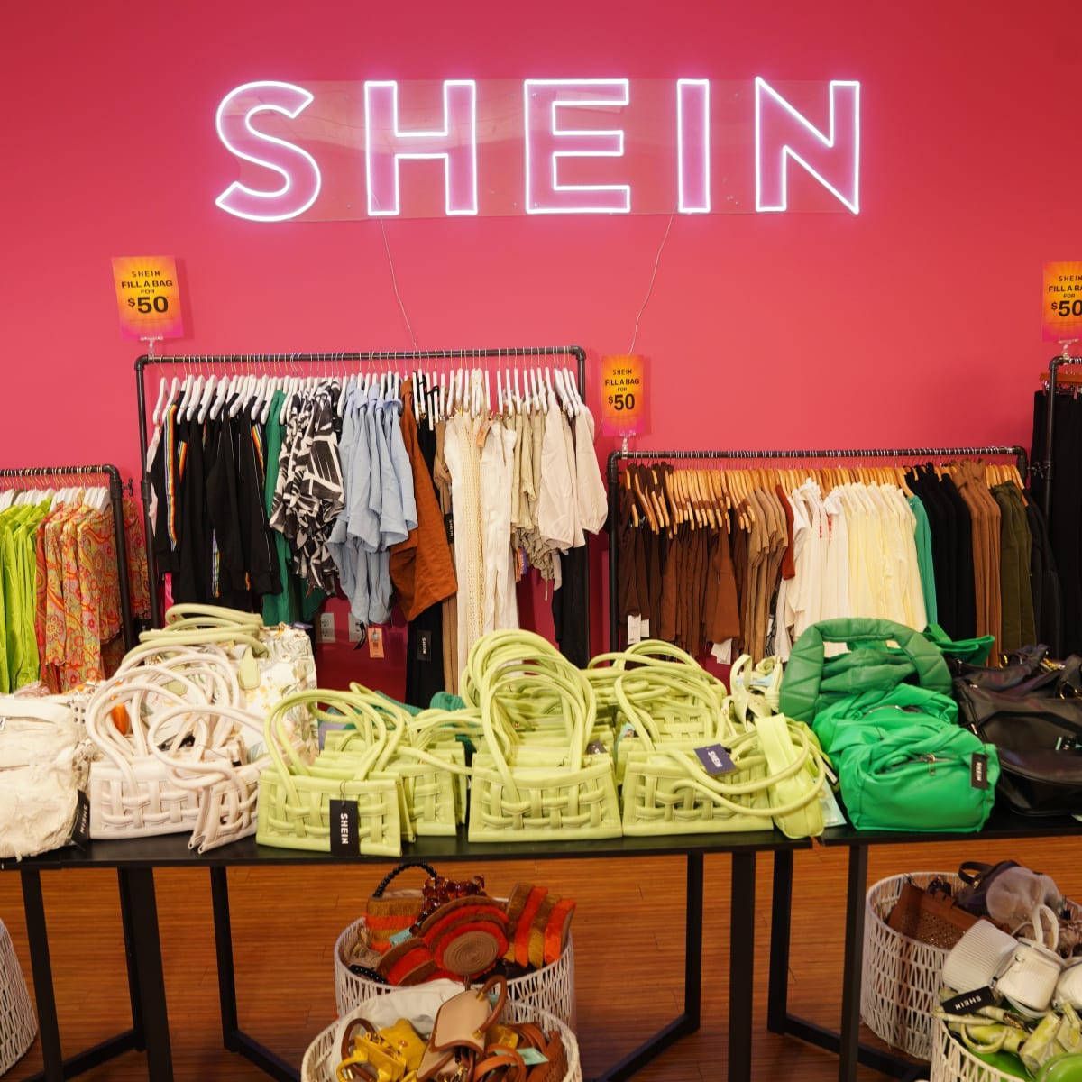 1200x1200 Download Shein Pop Up Store Wallpaper