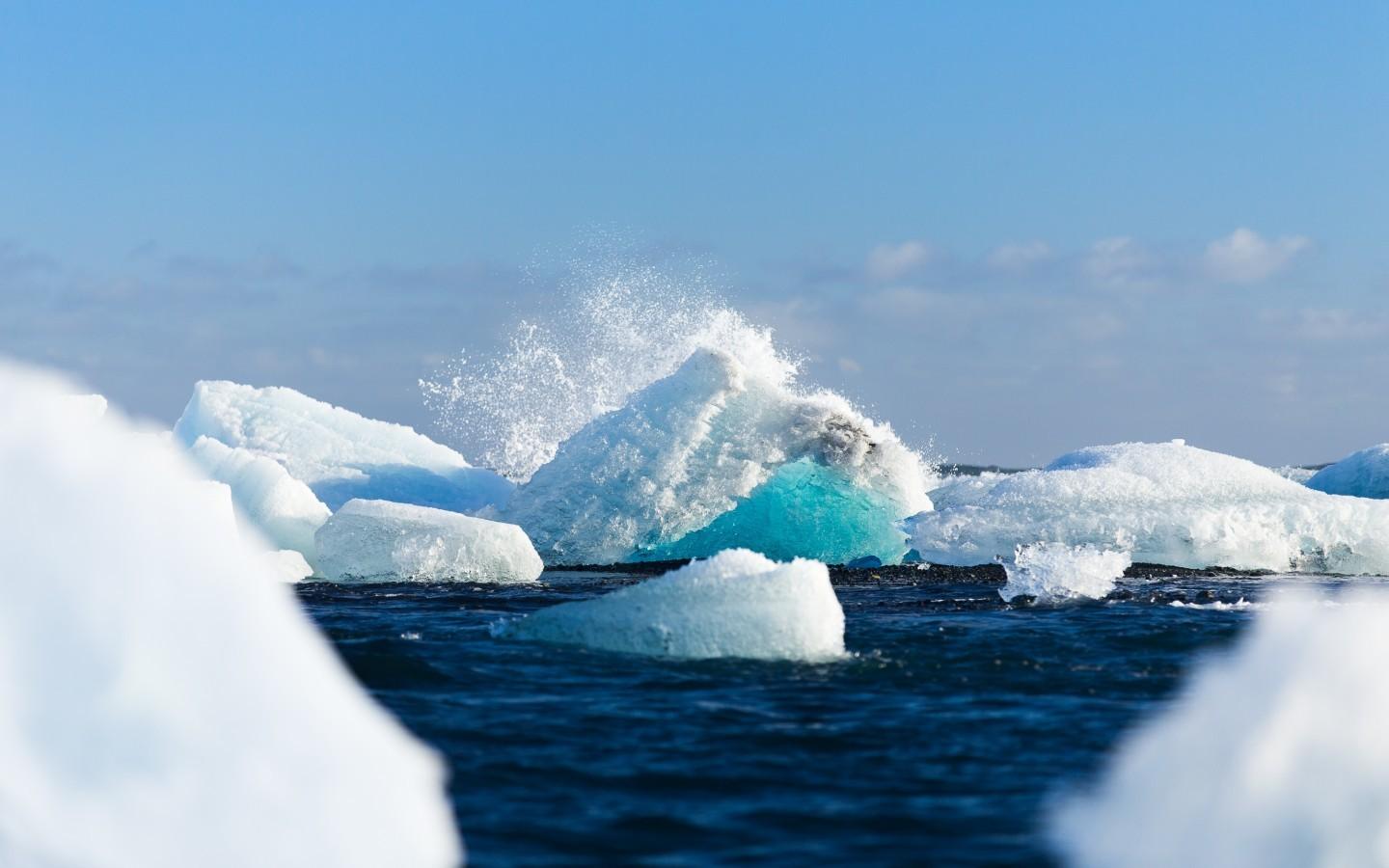 1440x900 Download 1440x900 Iceberg, Ocean, Sky Wallpaper for MacBook Pro 15