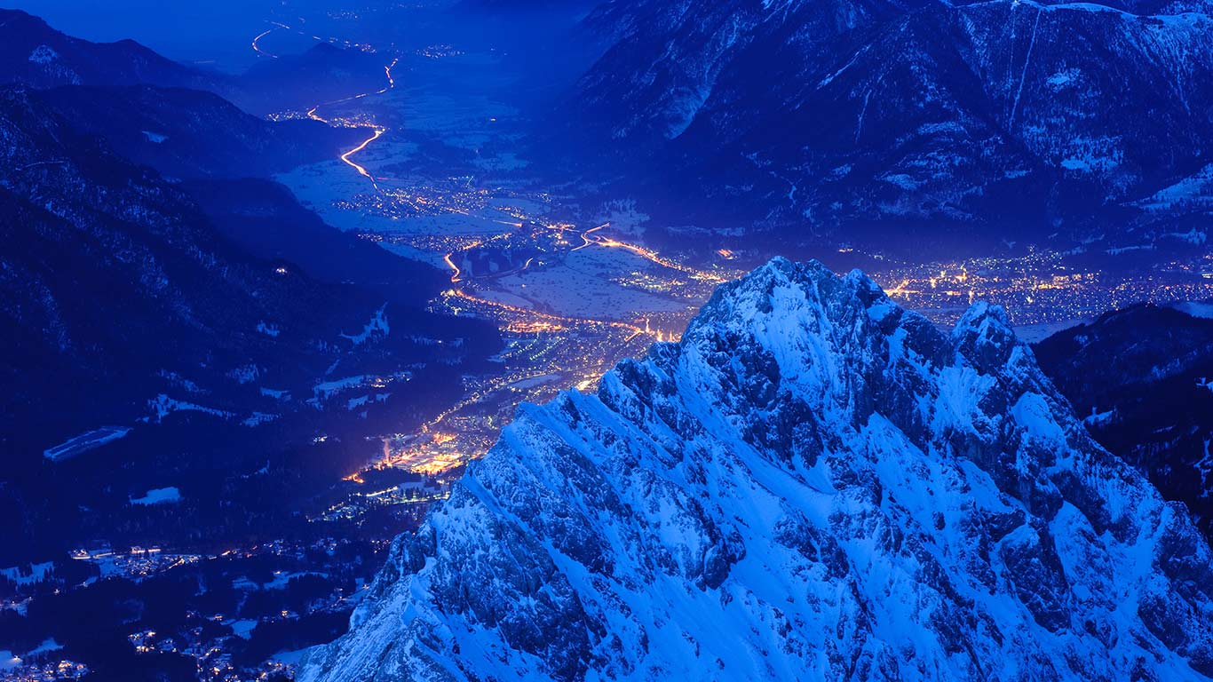 1366x768 Zugspitze Wallpaper