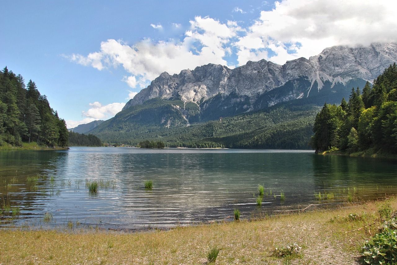 1280x857 Eibsee Zugspitze Mountains