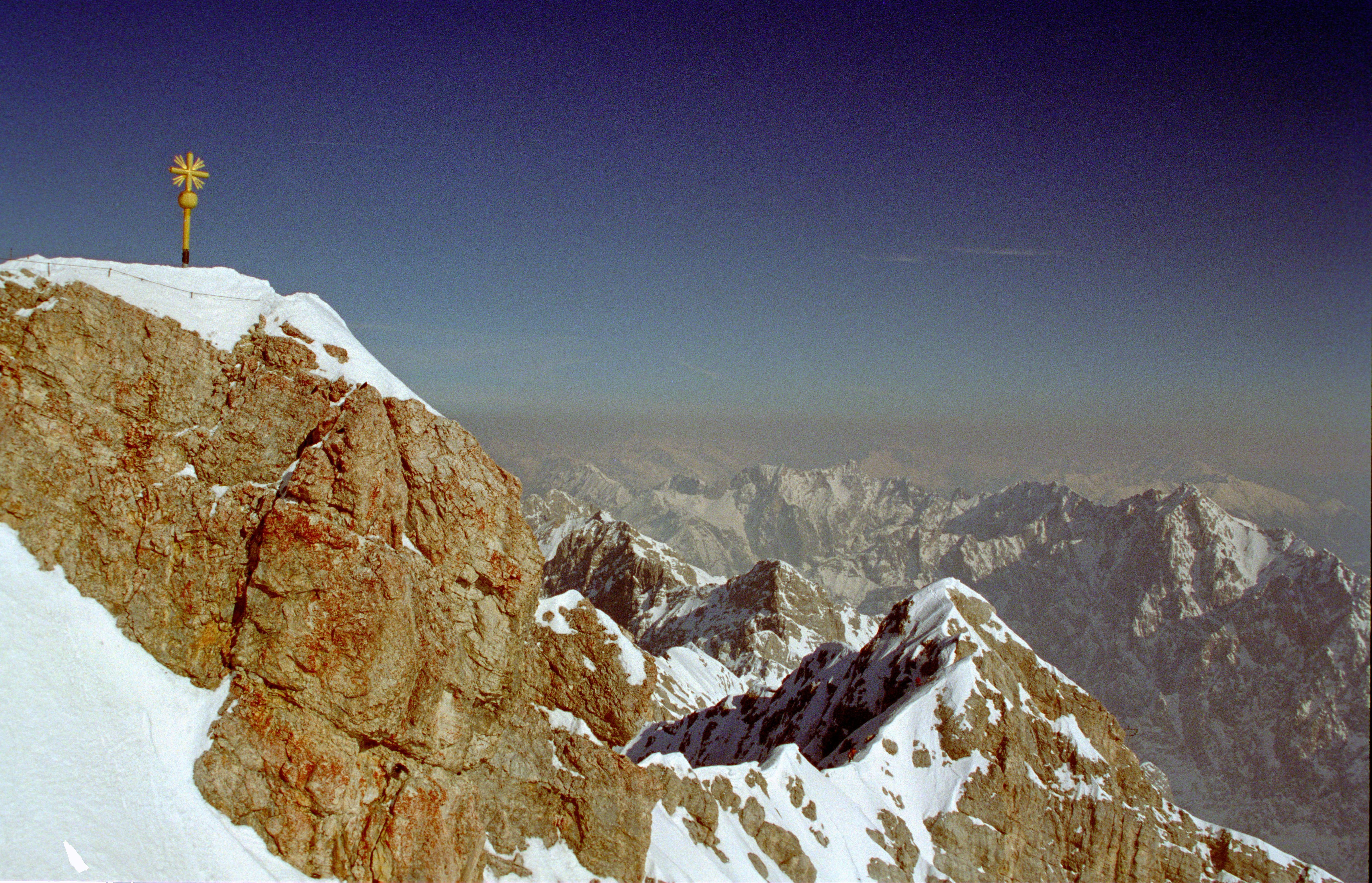 5369x3456 Golden Cross At Zugspitze Peak, Garmisch Partenkirchen