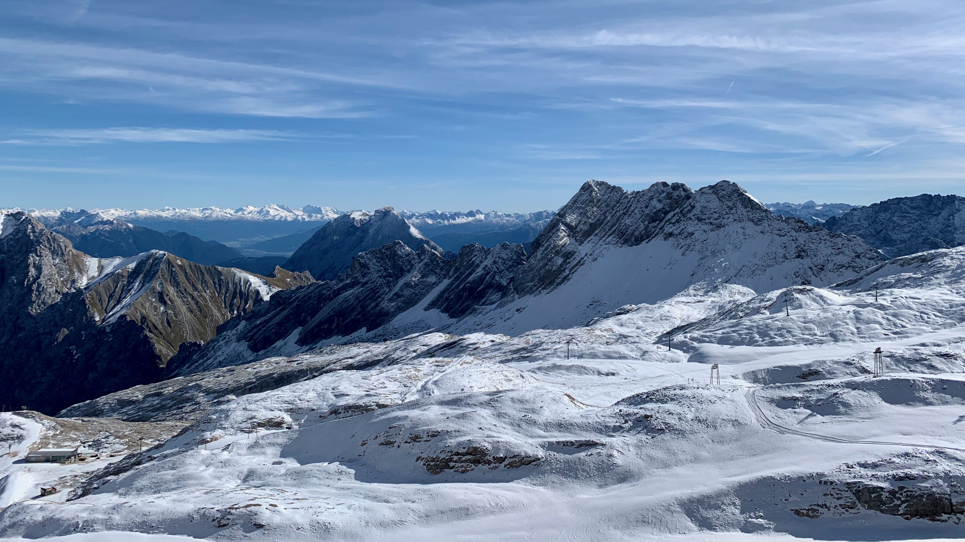 4027x2265 Germany's Highest Peak: Visiting the Zugspitze