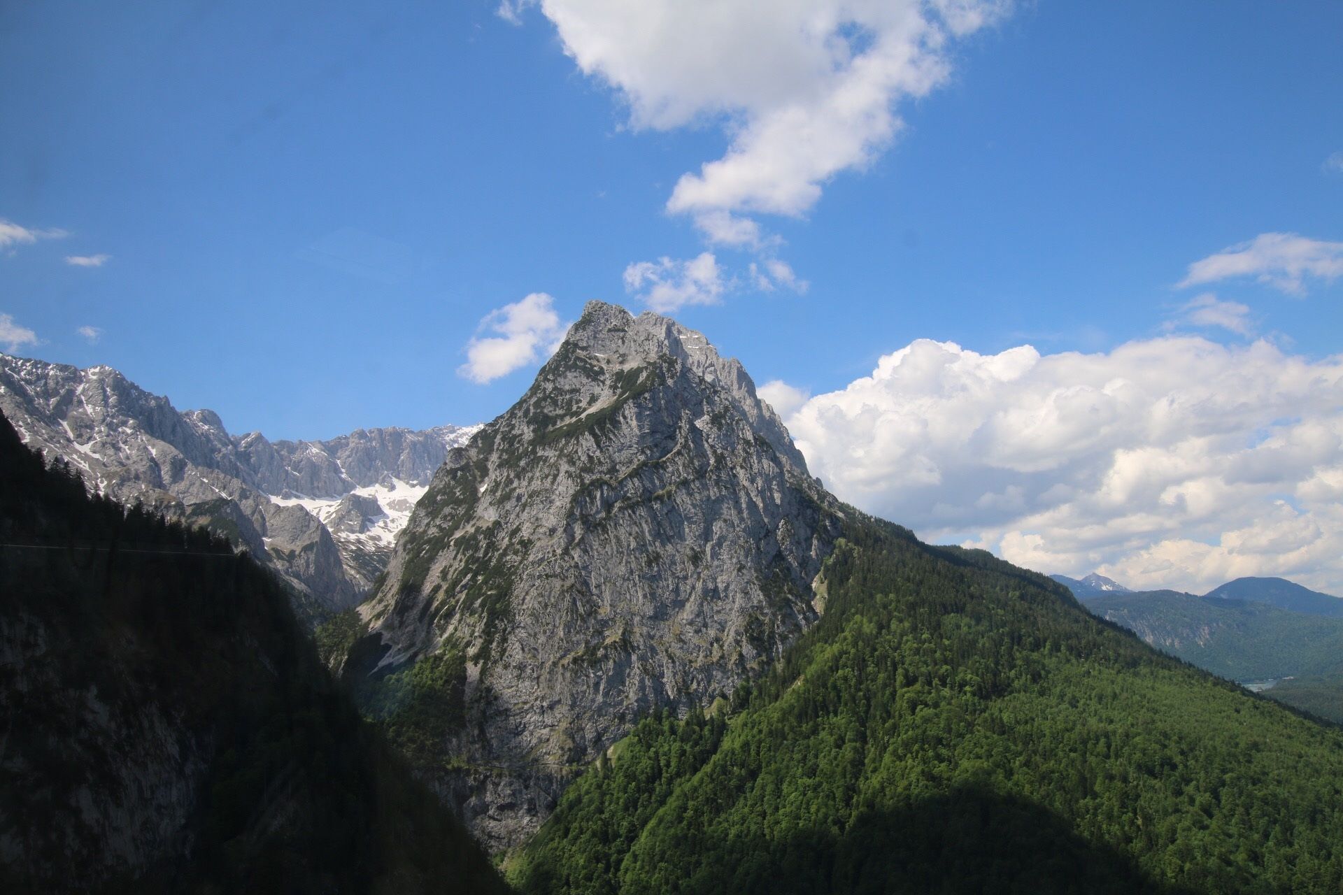 1920x1280 Wallpaper / Scenics, Outdoors, Range, Mountain, Low Angle View, Nature, Munich, Landscape, No People, Summit, Beauty In Nature, Bavaria, Non Urban Scene, Zugspitze Free Download