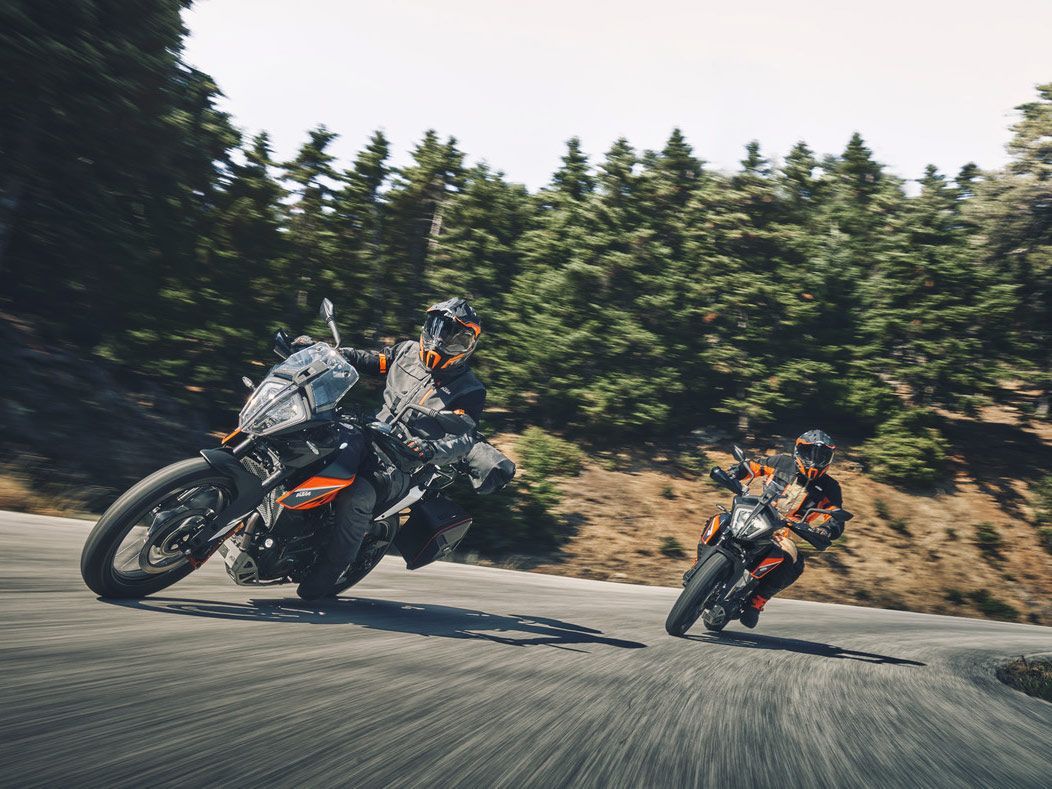 1052x789 KTM 390 Adventure