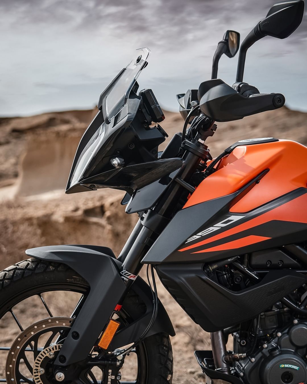 1080x1350 moto'cicle