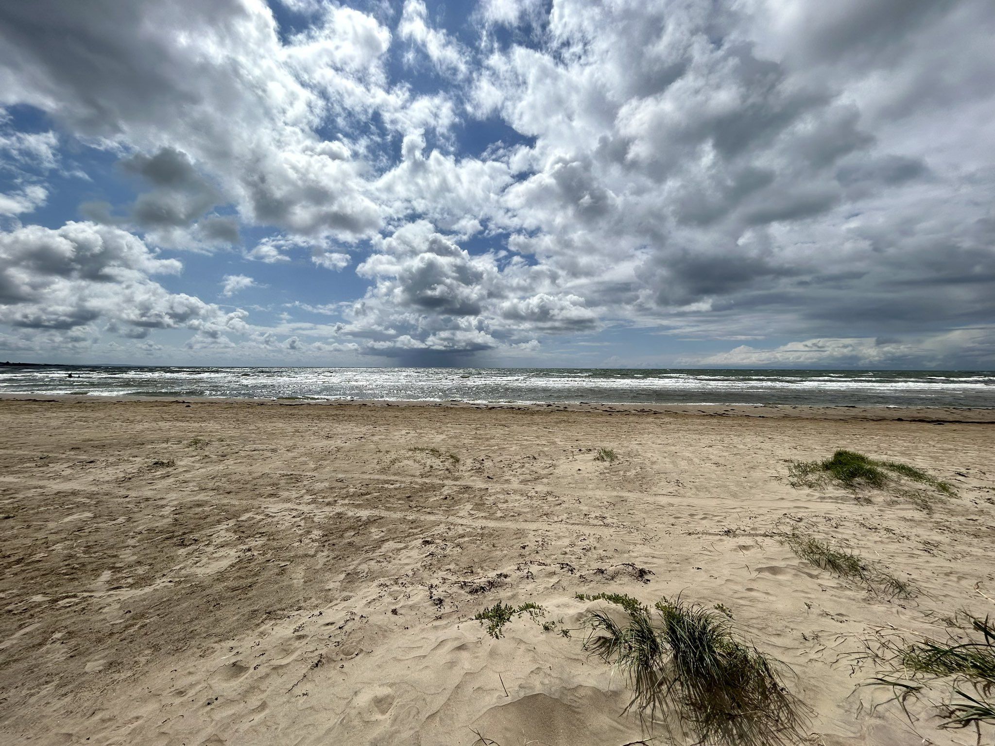 2048x1536 David KC on X: It's 16C, and the beaches of the Kattegat are crowded as usual. / X