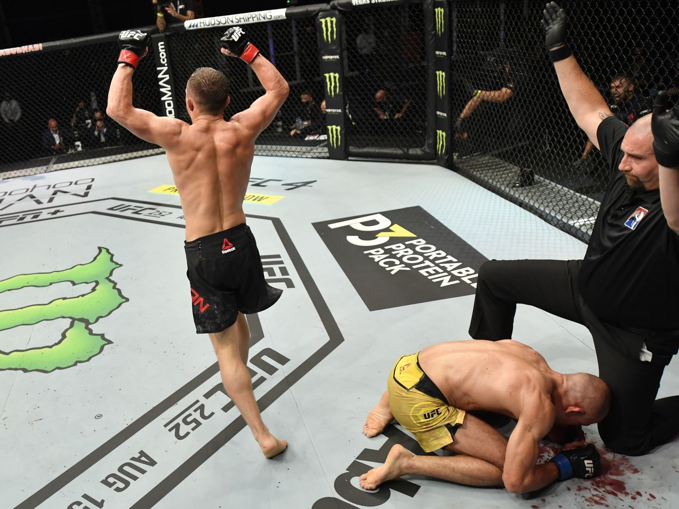 1400x1050 Dana White calls late stoppage in Petr Yan vs. Jose Aldo fight at UFC 251 'horrible'