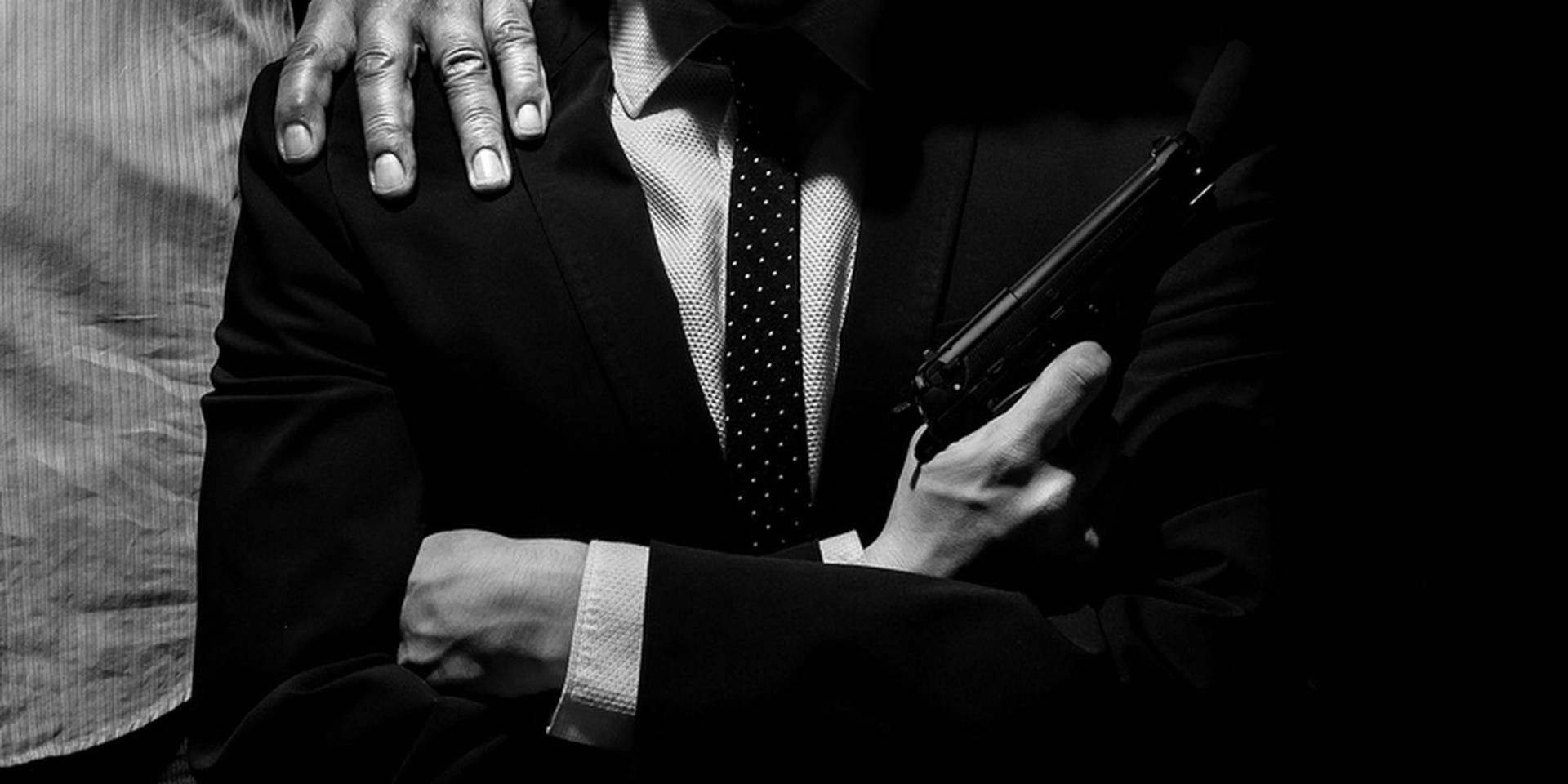 1920x960 Download Italian Mafia Holding A Gun Wallpaper