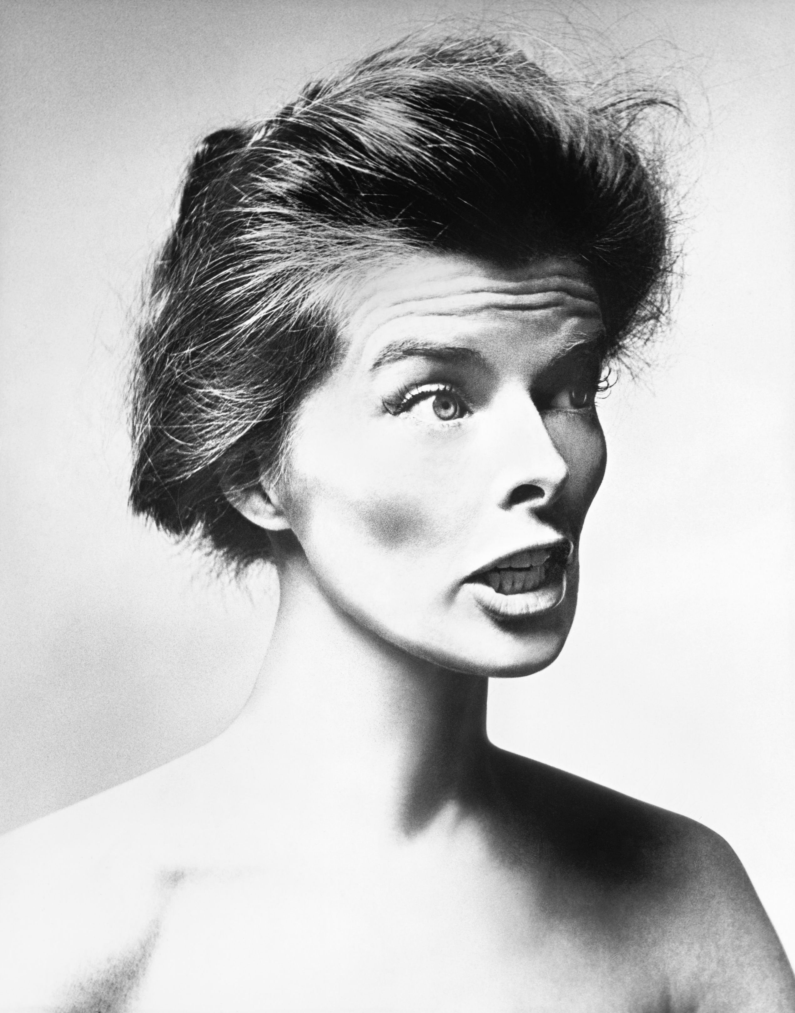 2543x3240 Very Unusual And Candid Portrait Of Katharine Hepburn By Richard Avedon, 1955. (xpost R Fashpics) [2543x3240]