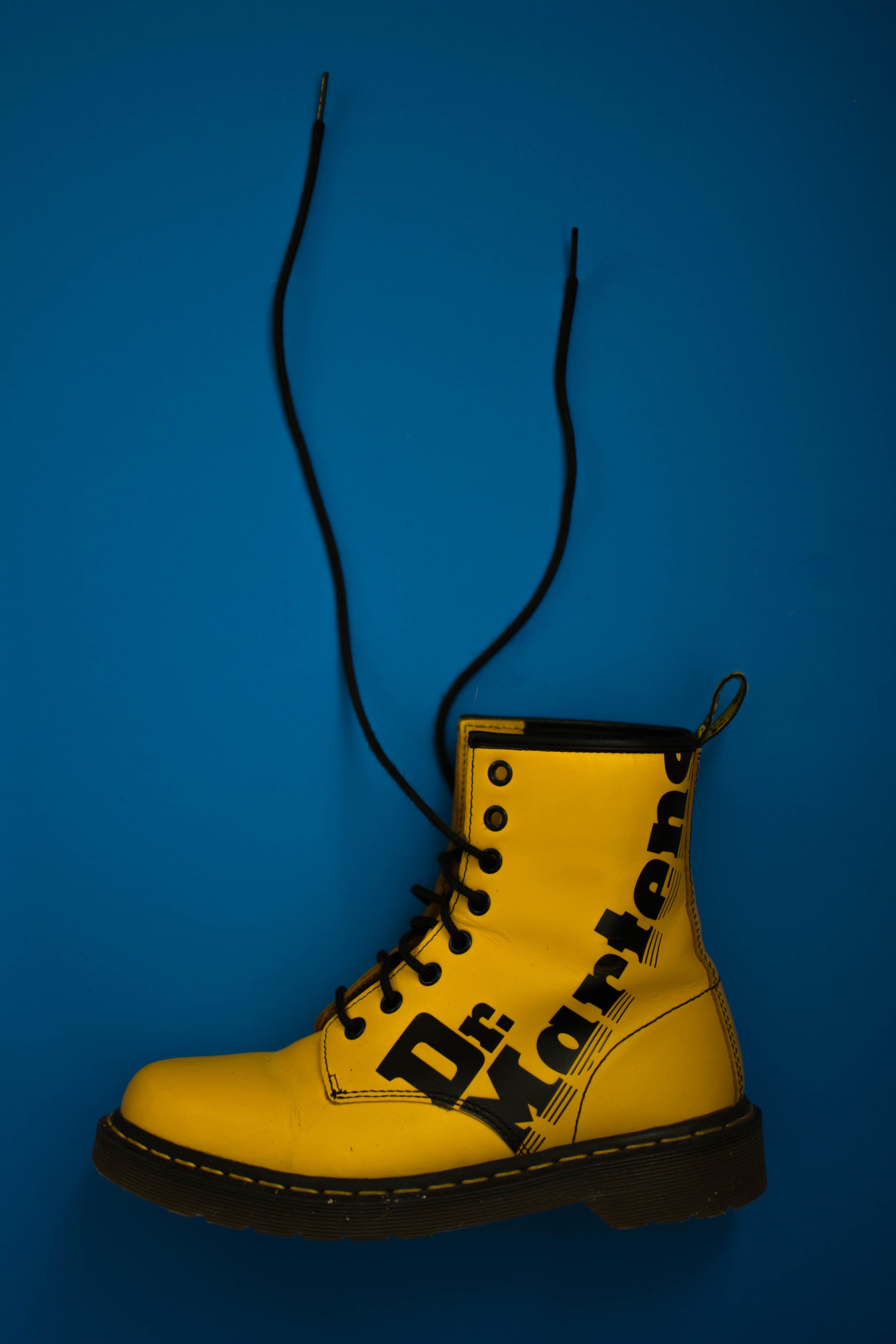 4000x6000 Shoes Image