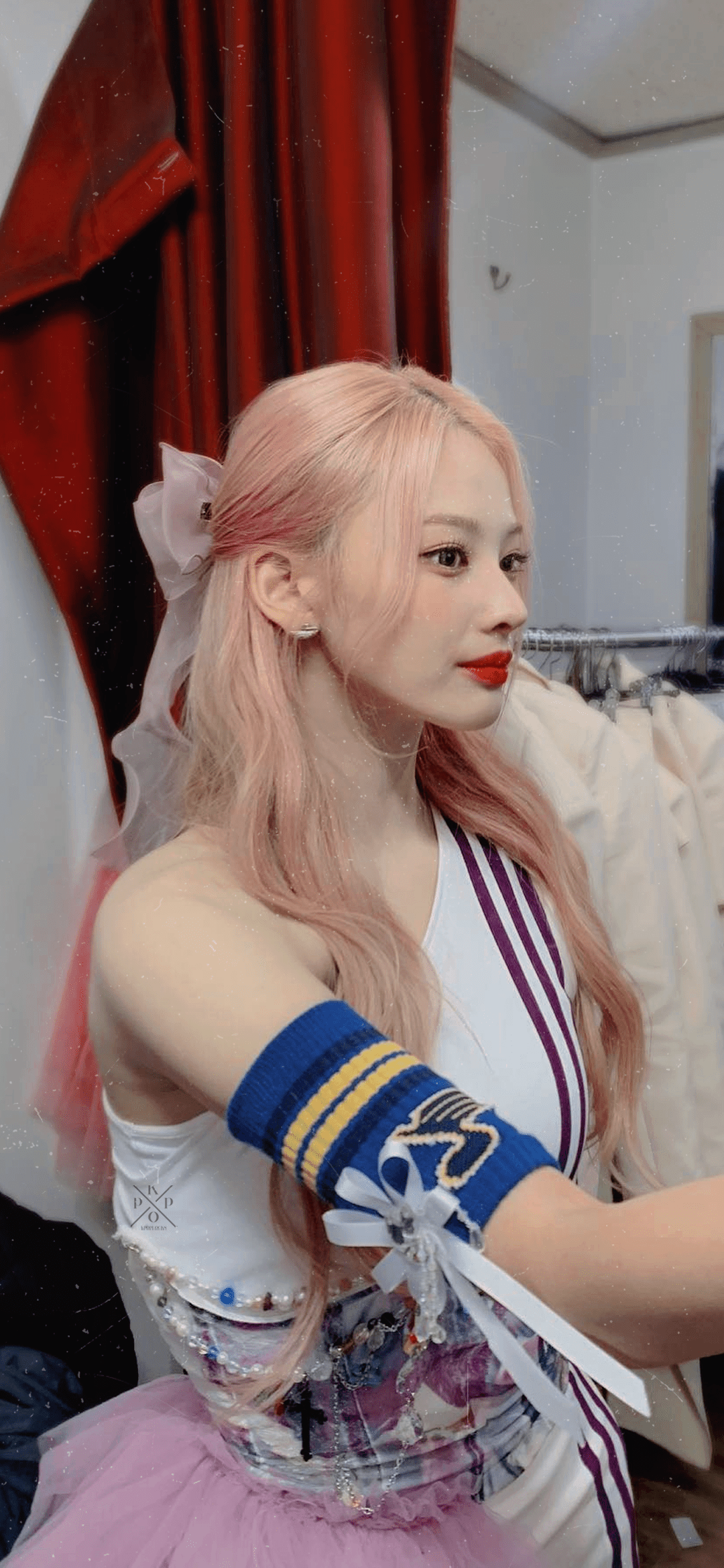 1080x2340 Kpop Locks