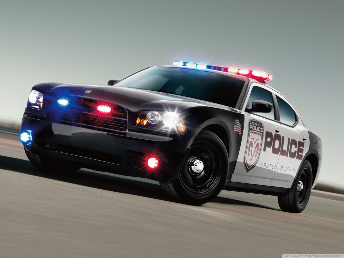 Песня полицейская машина. Dodge Charger 2005 Police. Dodge Charger полиция. Полицейский Додж Чарджер. Додж Чарджер полиция.