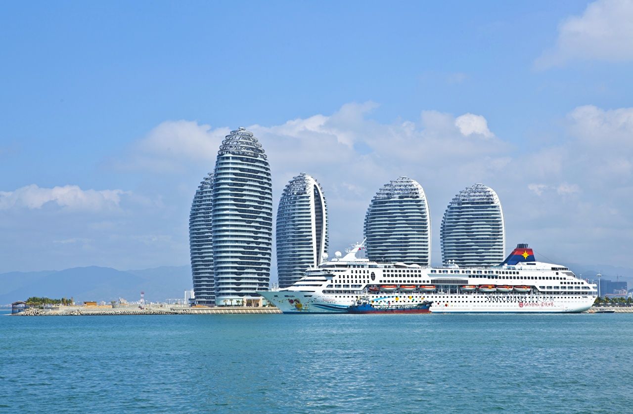 1280x838 Image China Cruise liner Hainan, Superstar Aquarius, Sanya Bay