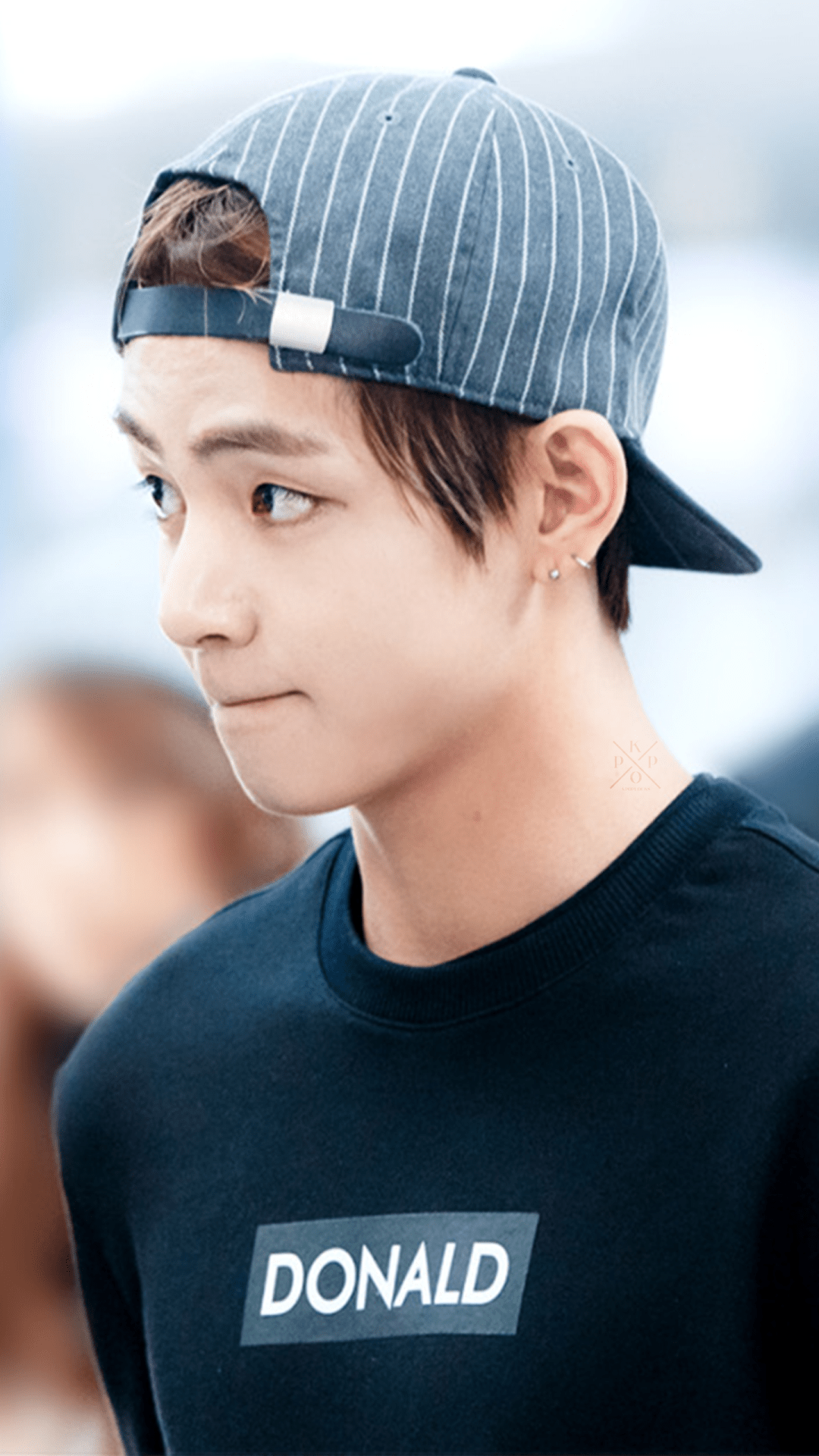1080x1920 Download BTS Boys Taehyung 1080 x 1920 Wallpaper
