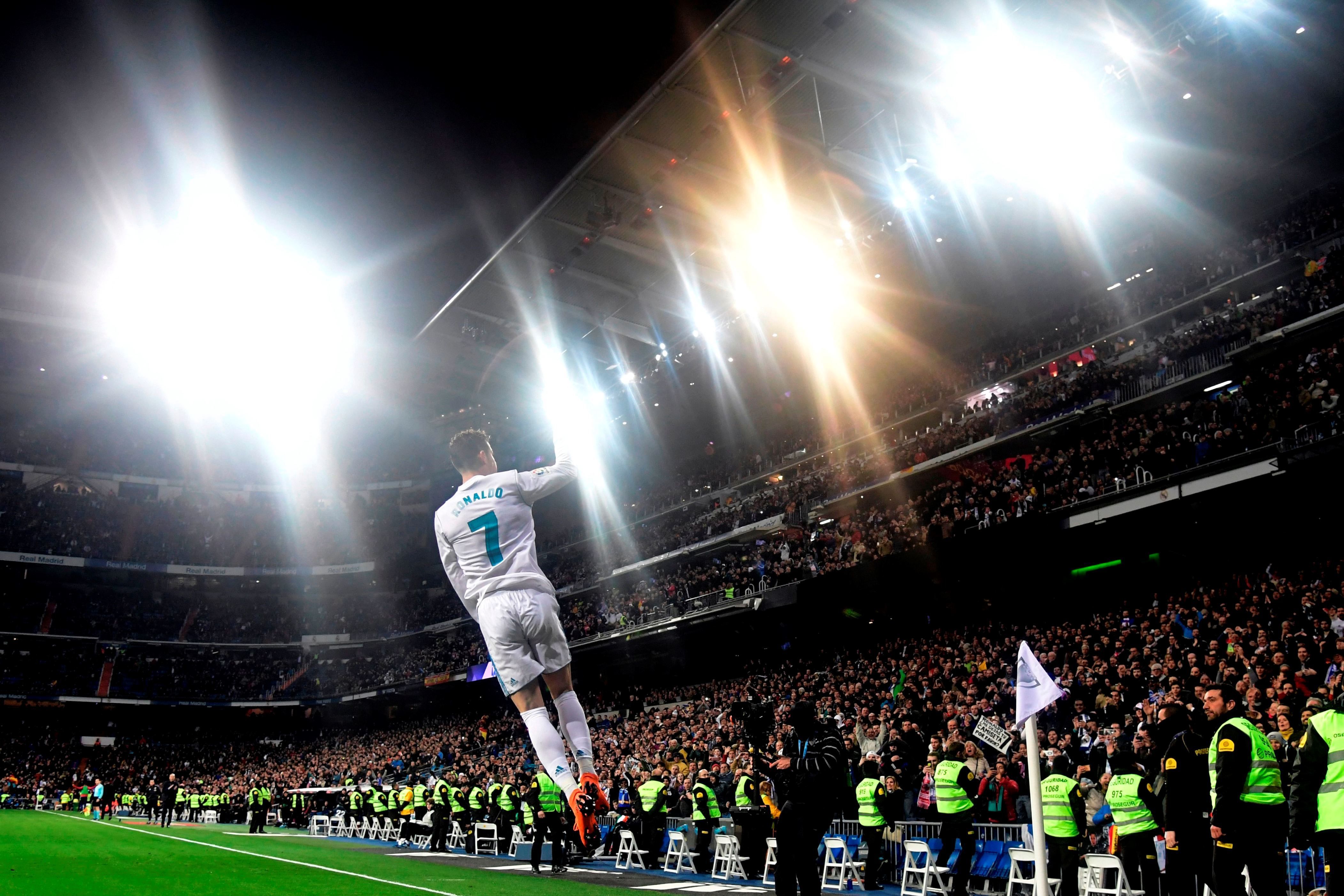 Ronaldo Jump Wallpapers - Top Free Ronaldo Jump Backgrounds ...