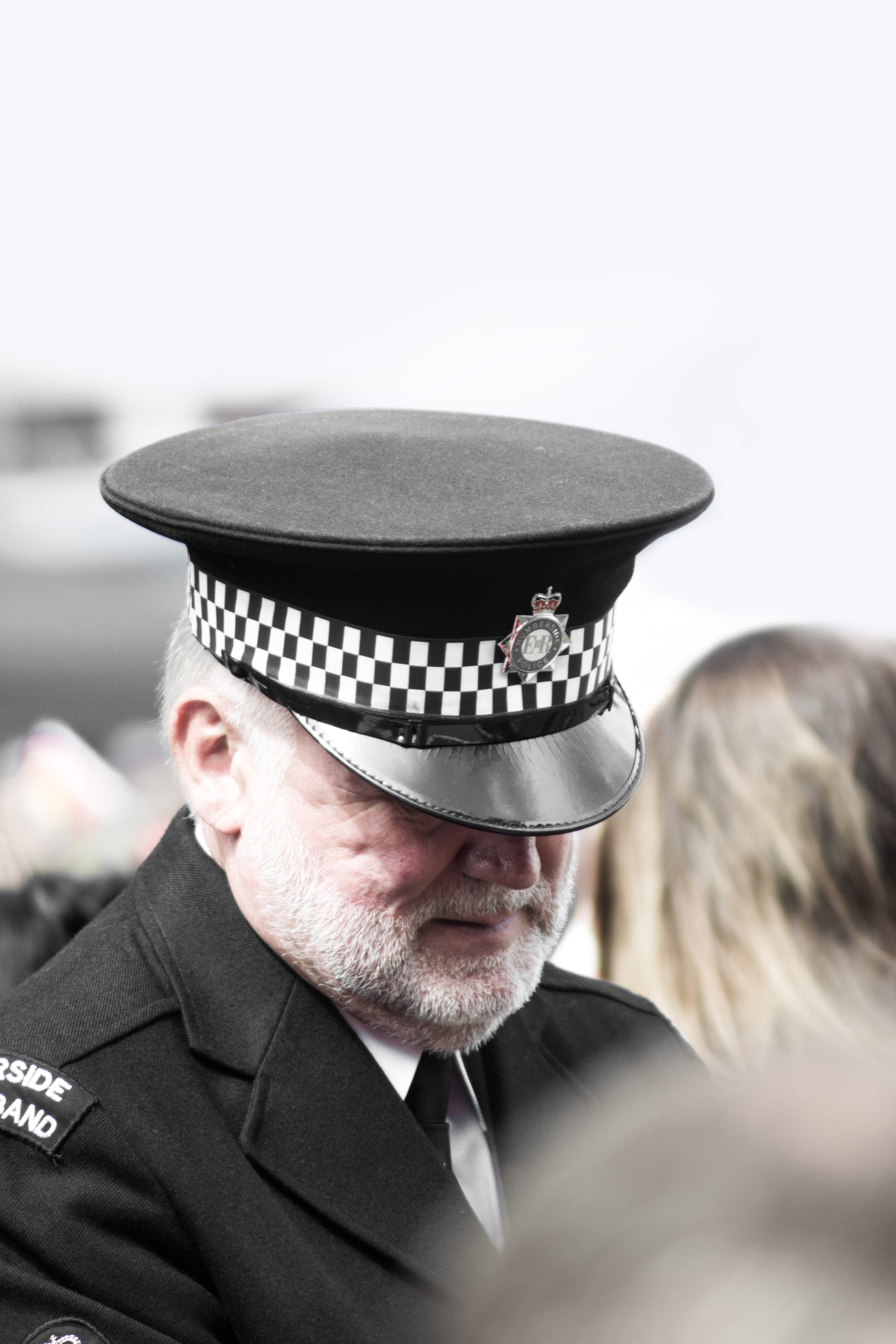 3840x5760 Wallpaper / police high visibility visibility and observe HD 4k wallpaper free download