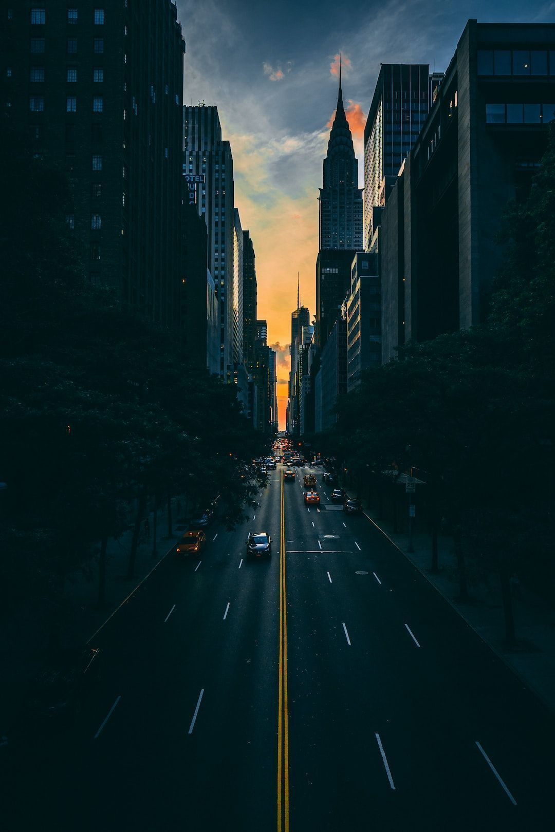 1080x1620 What time does forex market close in new york?