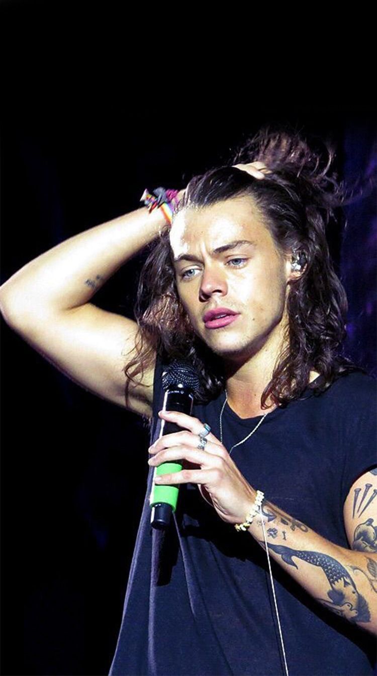 750x1344 harry styles lock screen. Harry styles long hair, Harry styles, Harry styles picture