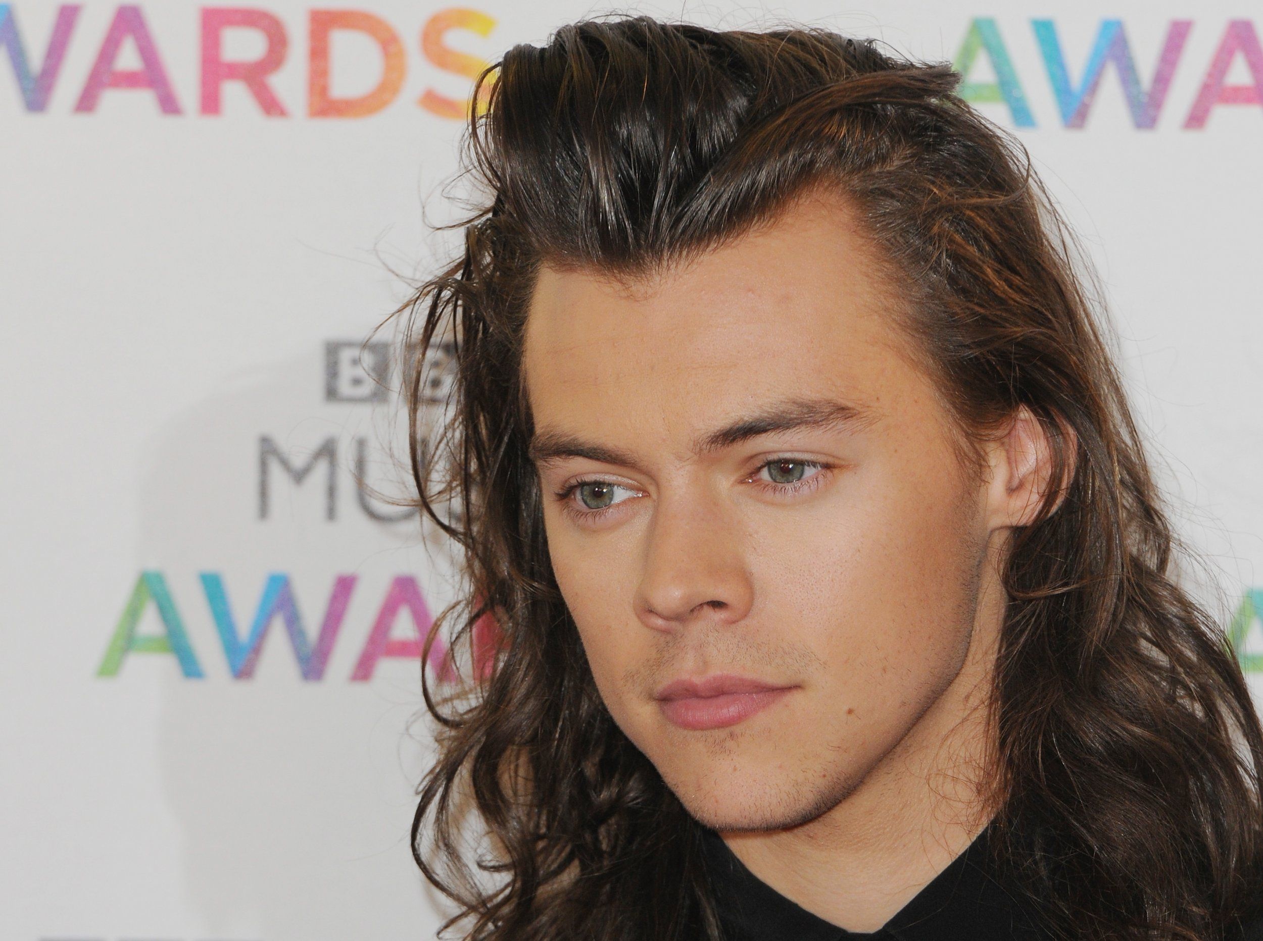 2500x1864 Music Harry Styles HD Wallpaper