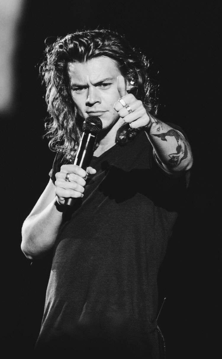 750x1215 Harry Styles // One Direction. Harry styles, Harry styles live, One direction harry styles