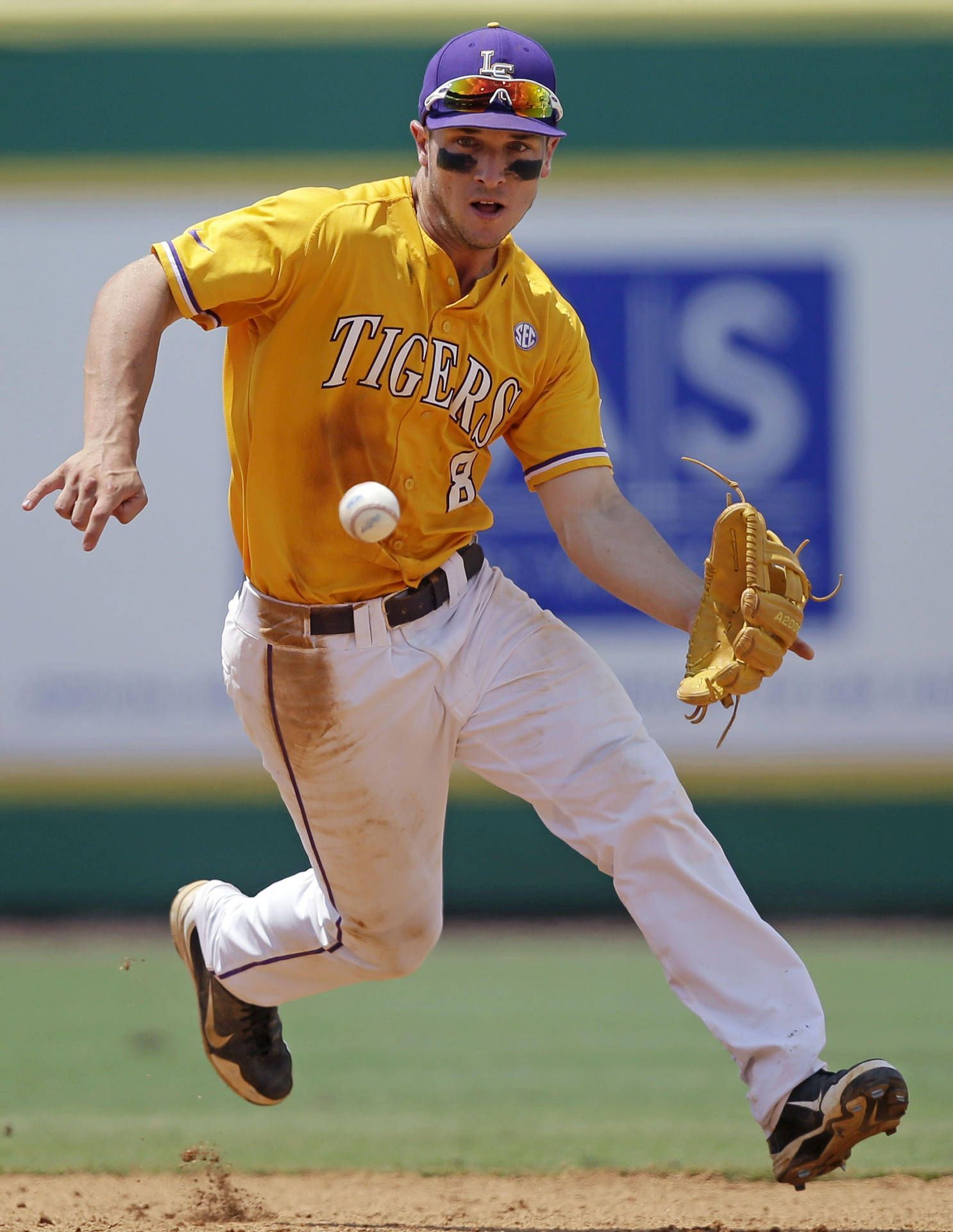 1486x1920 Download Alex Bregman Running Towards Baseball Tigers Uniform Wallpaper