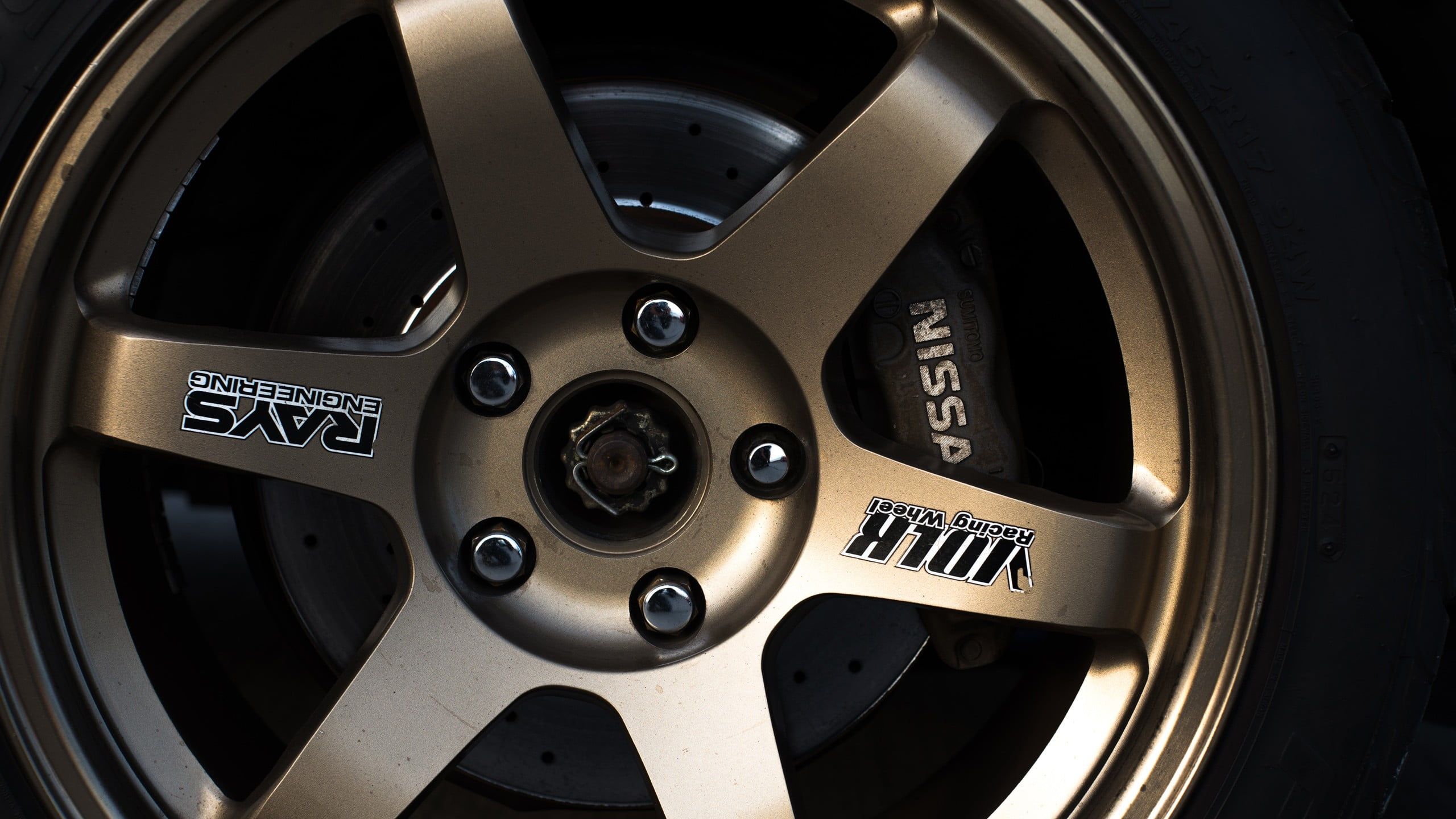 2560x1440 Gray Rays 6 Spoke Wheel #Nissan VOLK RACING RAYS Engineering #TE37 K # Wallpaper #hdwallpaper #desktop. Nissan, HD Wallpaper, Wheel