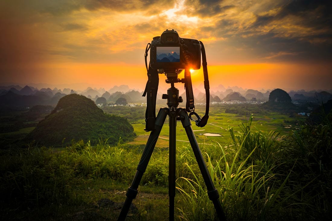 1100x733 Why Photographers Need a Tripod: Guide for New Buyers