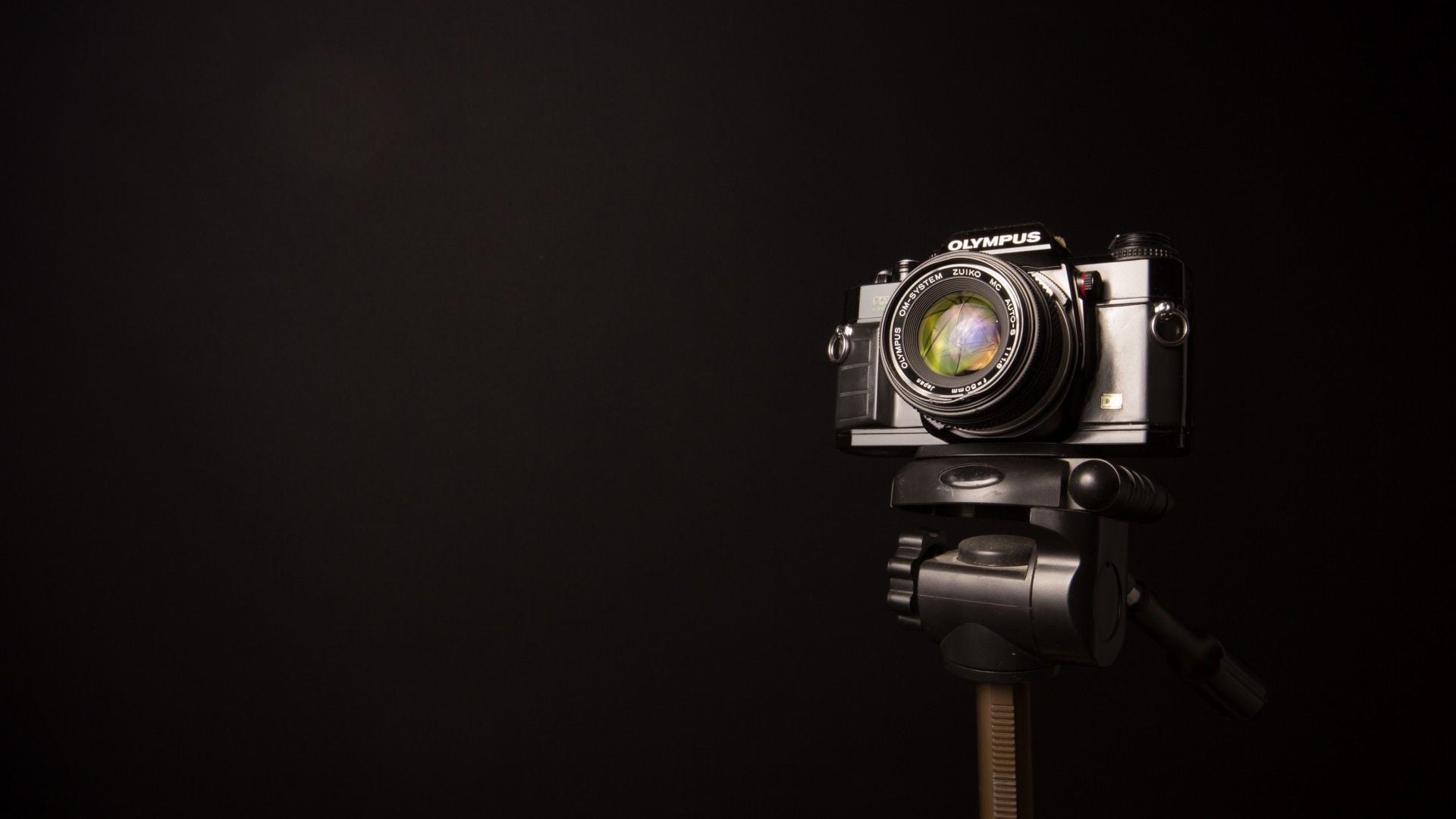1920x1080 Olympus Camera On A Tripod