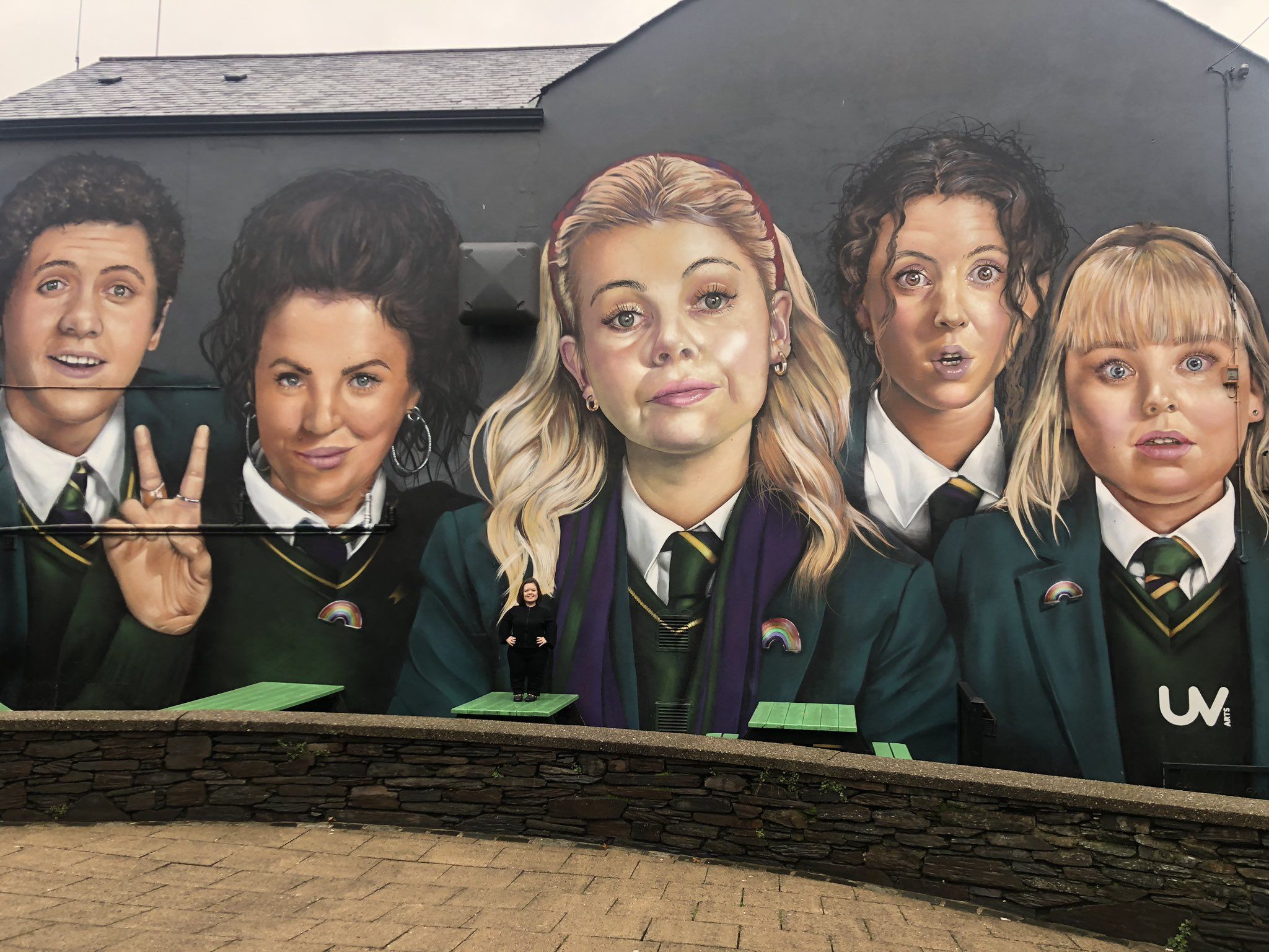 2048x1536 Sinéad Burke to note: the Derry Girls mural is quite large, and I am quite small. Submitting this as my audition for the next series. / X