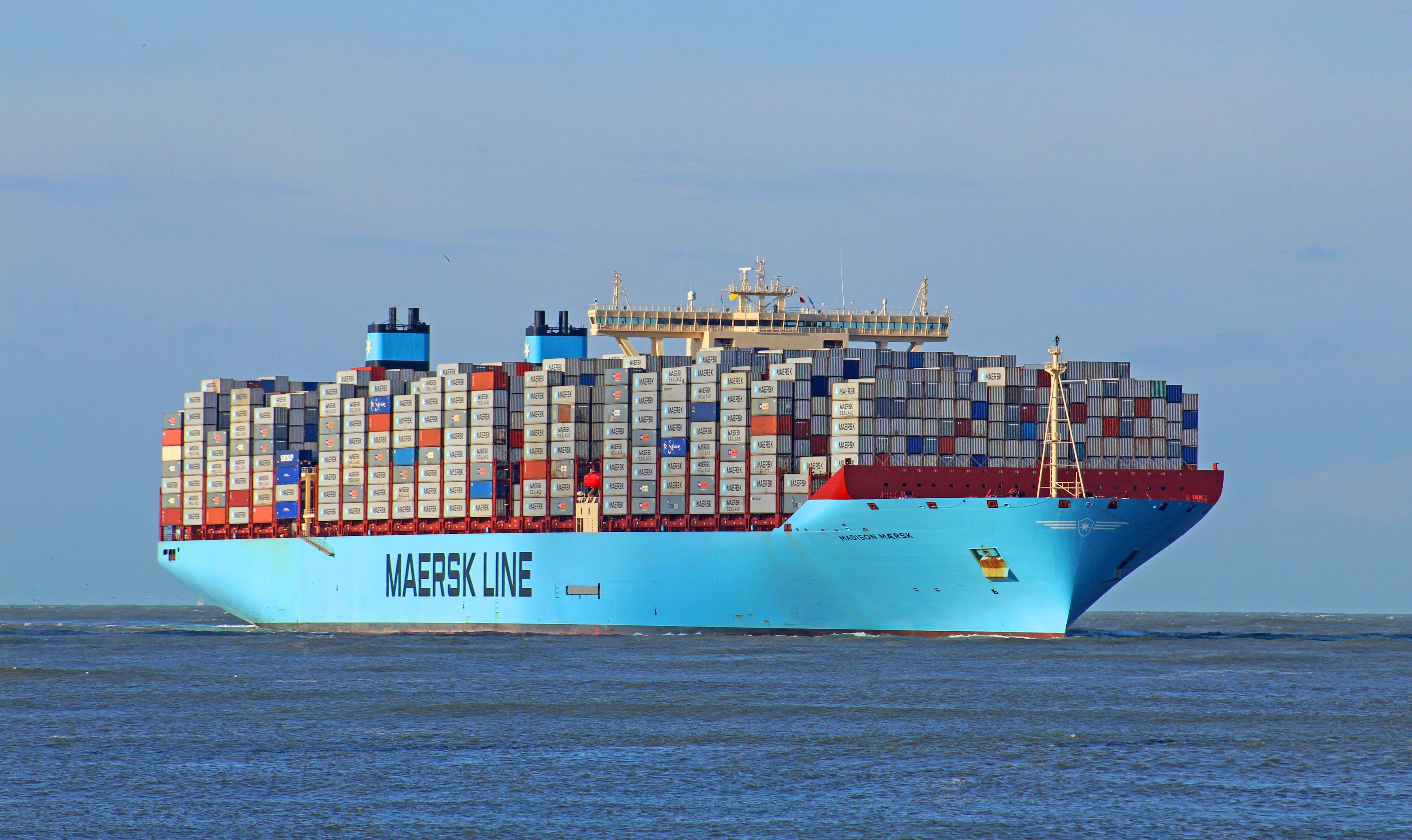5184x3084 Wallpaper / water, ship, Maersk, container ship, waves, 480P, photography, vehicle, nature, Maersk Line, sea free download