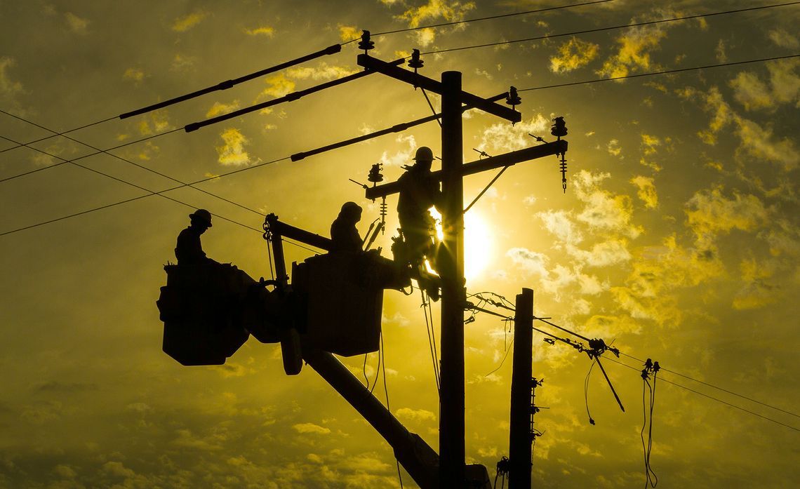 Lineman Wallpapers Top Free Lineman Backgrounds WallpaperAccess lineman-wallpapers-top-free-lineman-backgrounds-wallpaperaccess