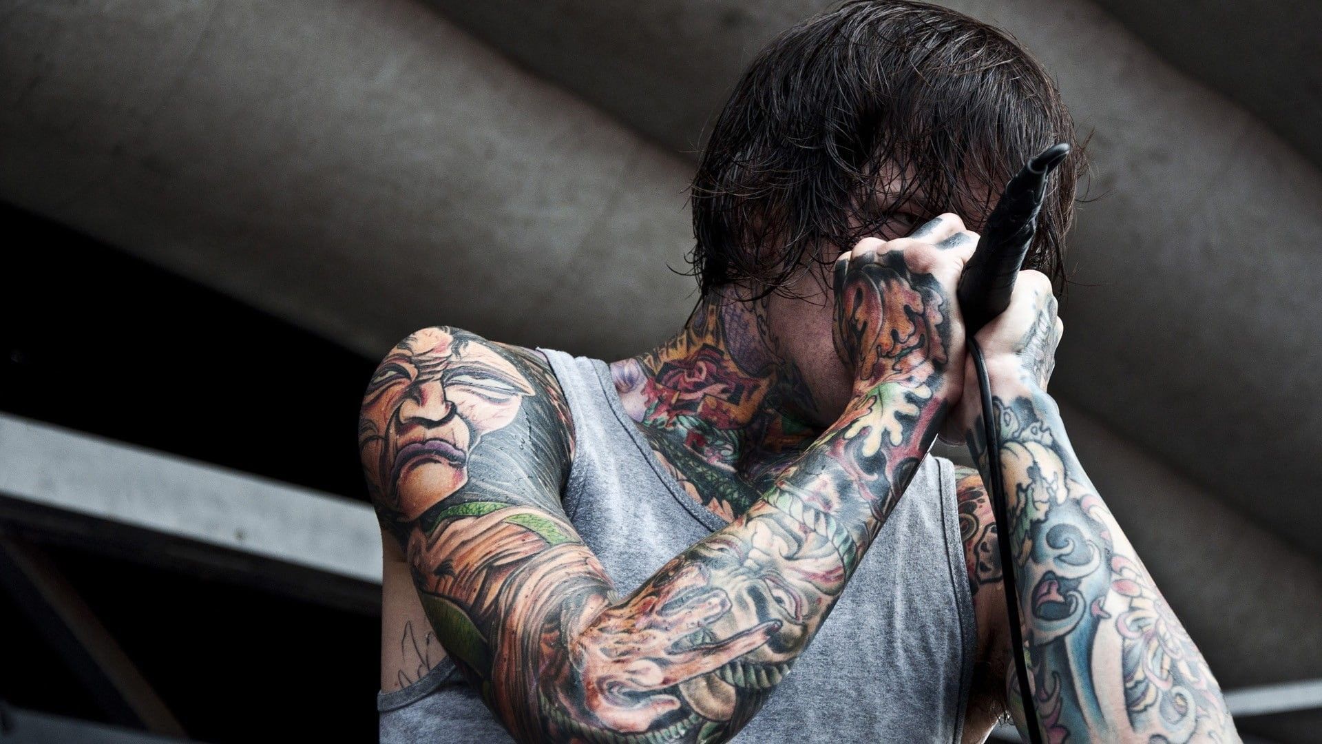 1920x1080 Wallpaper / beautiful woman, portrait, mid adult, hairstyle, hipster, adult, hair, Mitch Lucker, casual clothing, individuality, one person, floral pattern free download