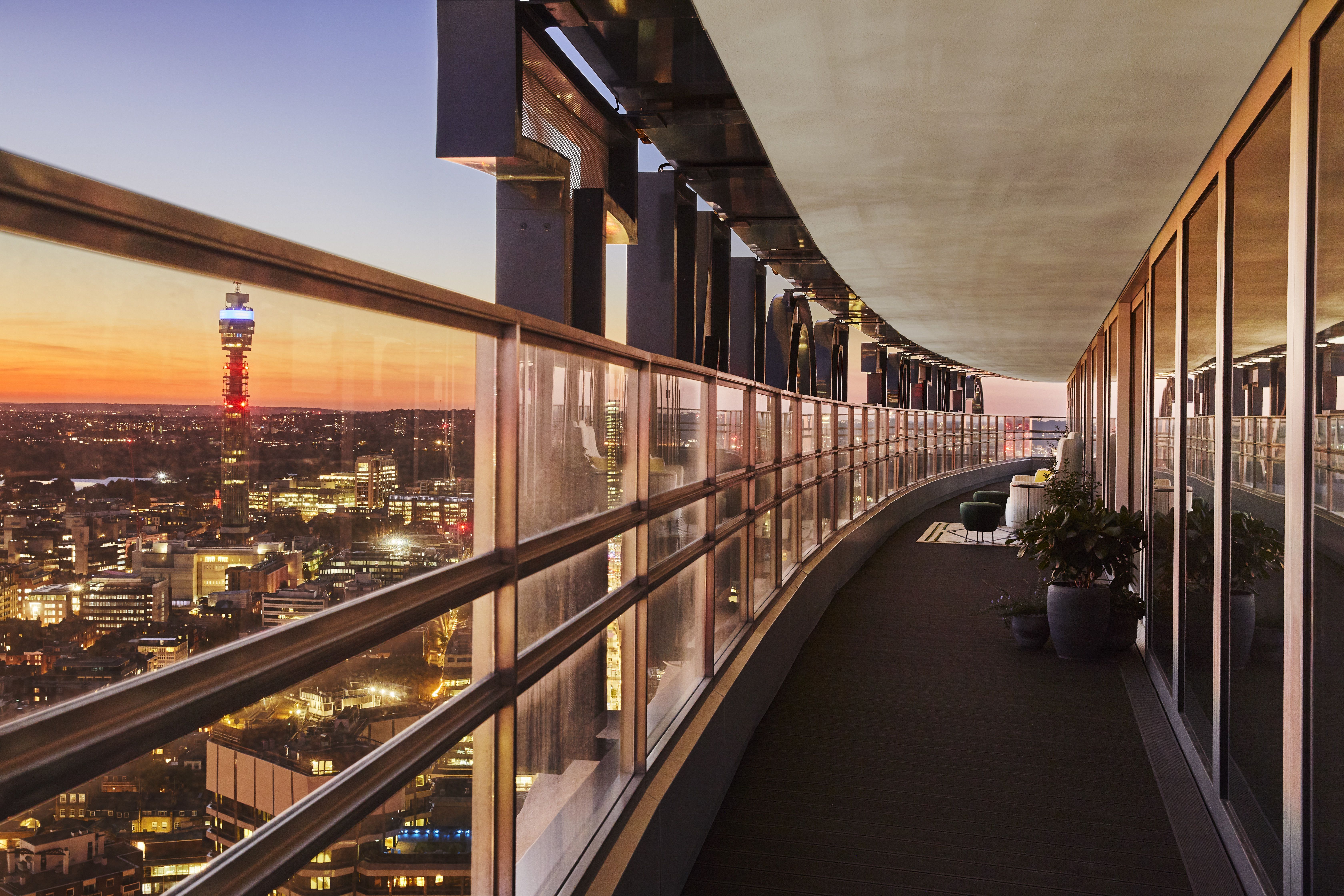 6720x4480 Centre Point reveals penthouse interiors