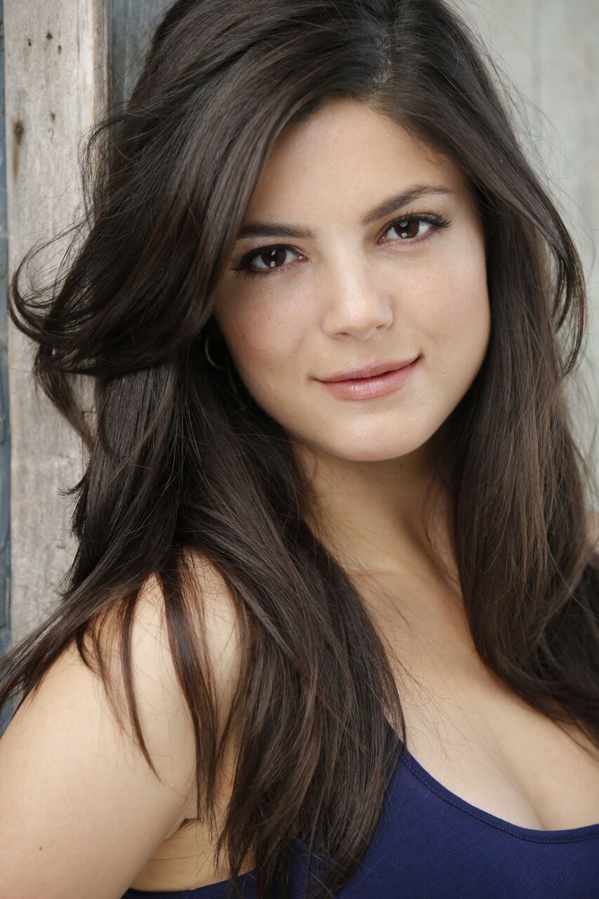 853x1280 Monica Barbaro