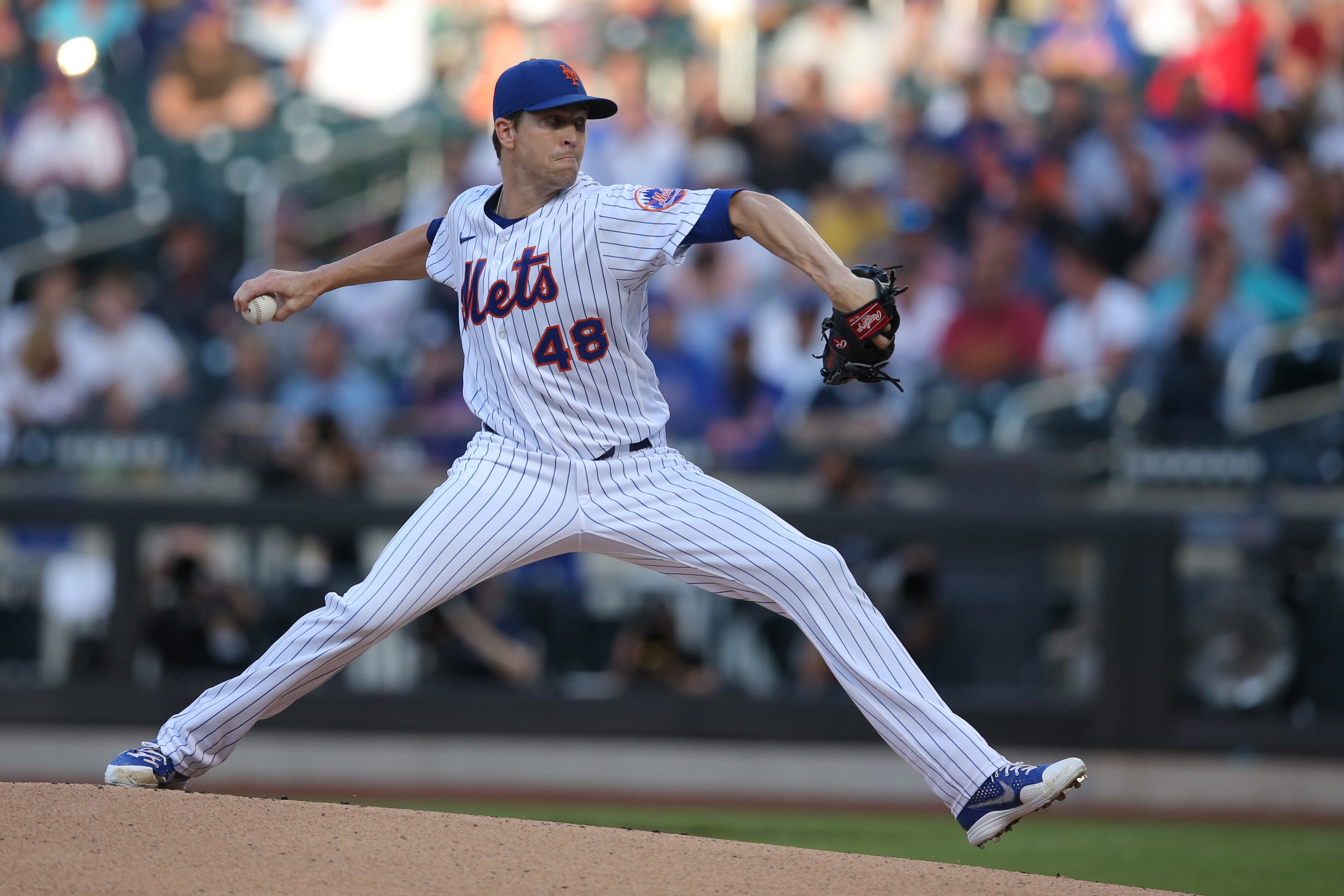 3966x2644 Jacob deGrom leaves Mets game vs. Cubs early due to shoulder injury