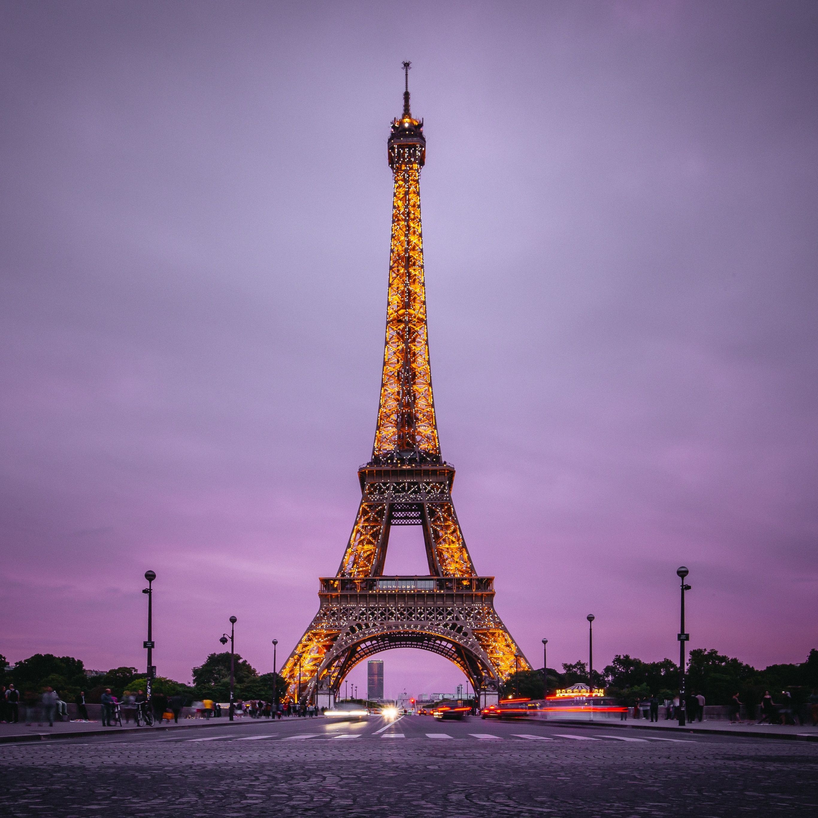 2732x2732 Eiffel Tower Wallpaper 4K, Aesthetic, Paris, France, Evening