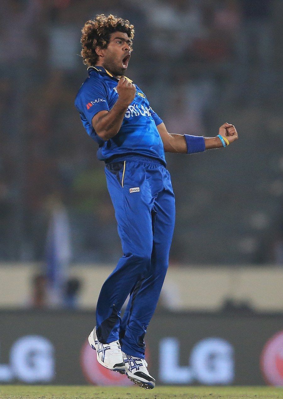 900x1270 Photo) Lasith Malinga dismissed the openers in one over. World cricket, Mumbai indians, Cricket news