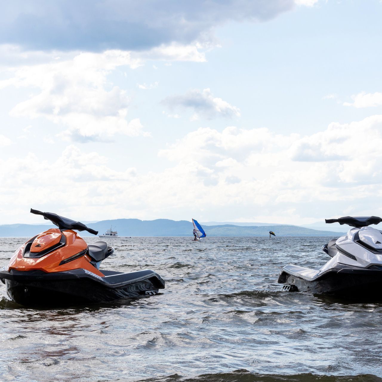 1280x1280 Taiga Orca Carbon: A Jet Ski for the Quiet Type