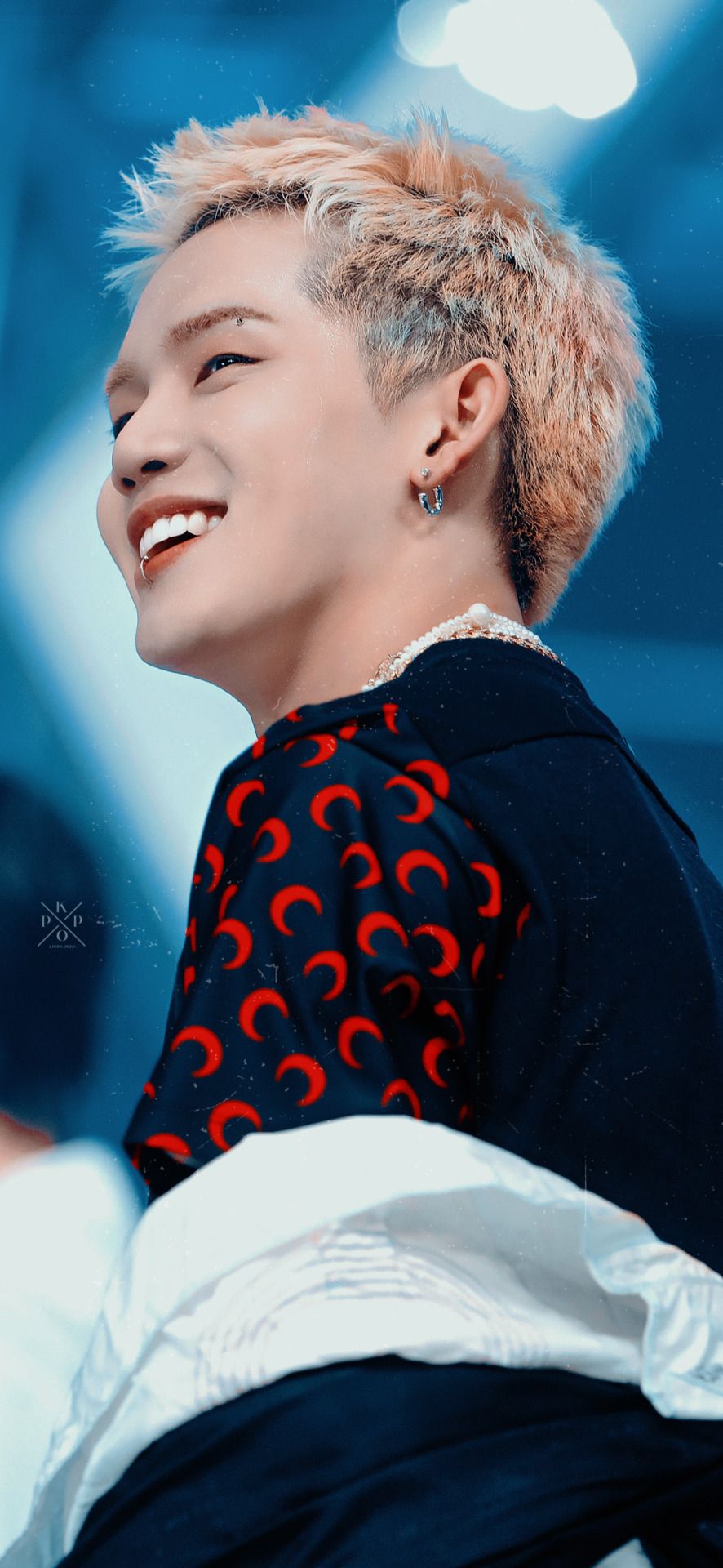 886x1920 spooky season