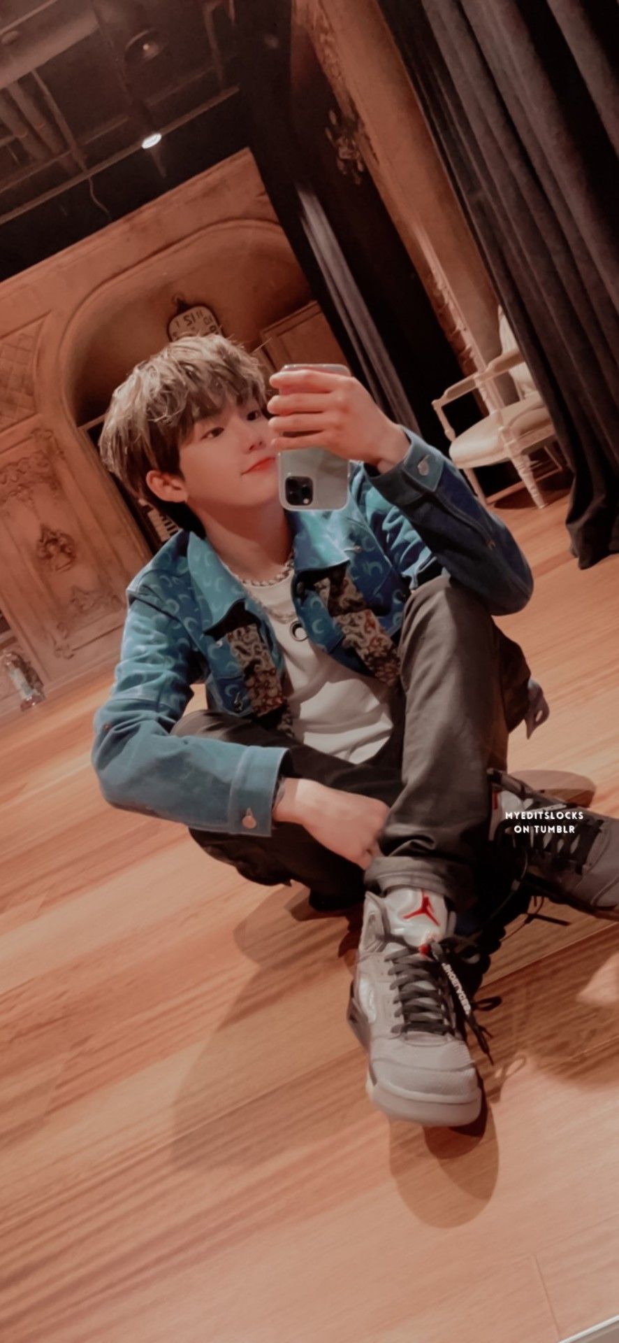 886x1920 s t a r b o y