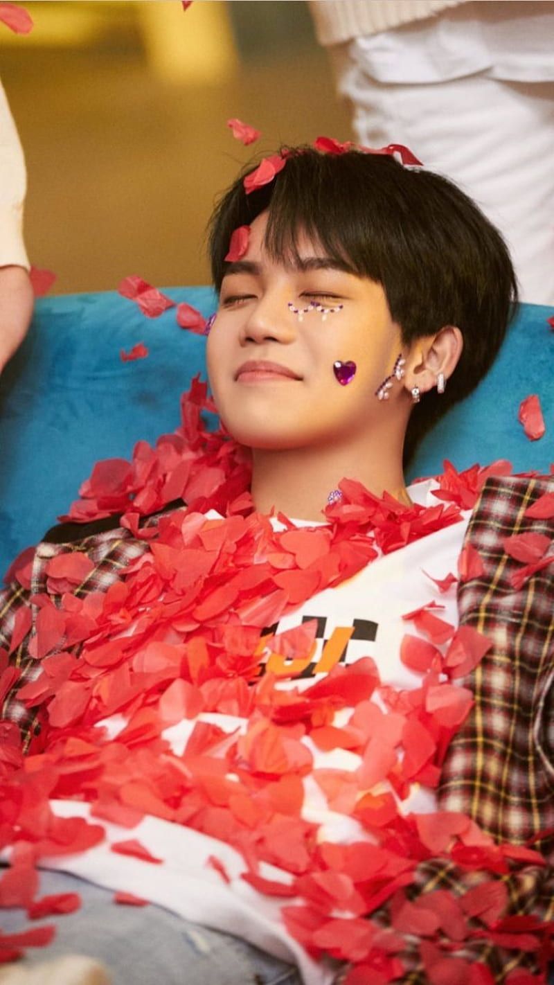 800x1422 TREASURE HYUNSUK, bling like this, choi hyunsuk, danny, flower, i love you, kpop, HD phone wallpaper