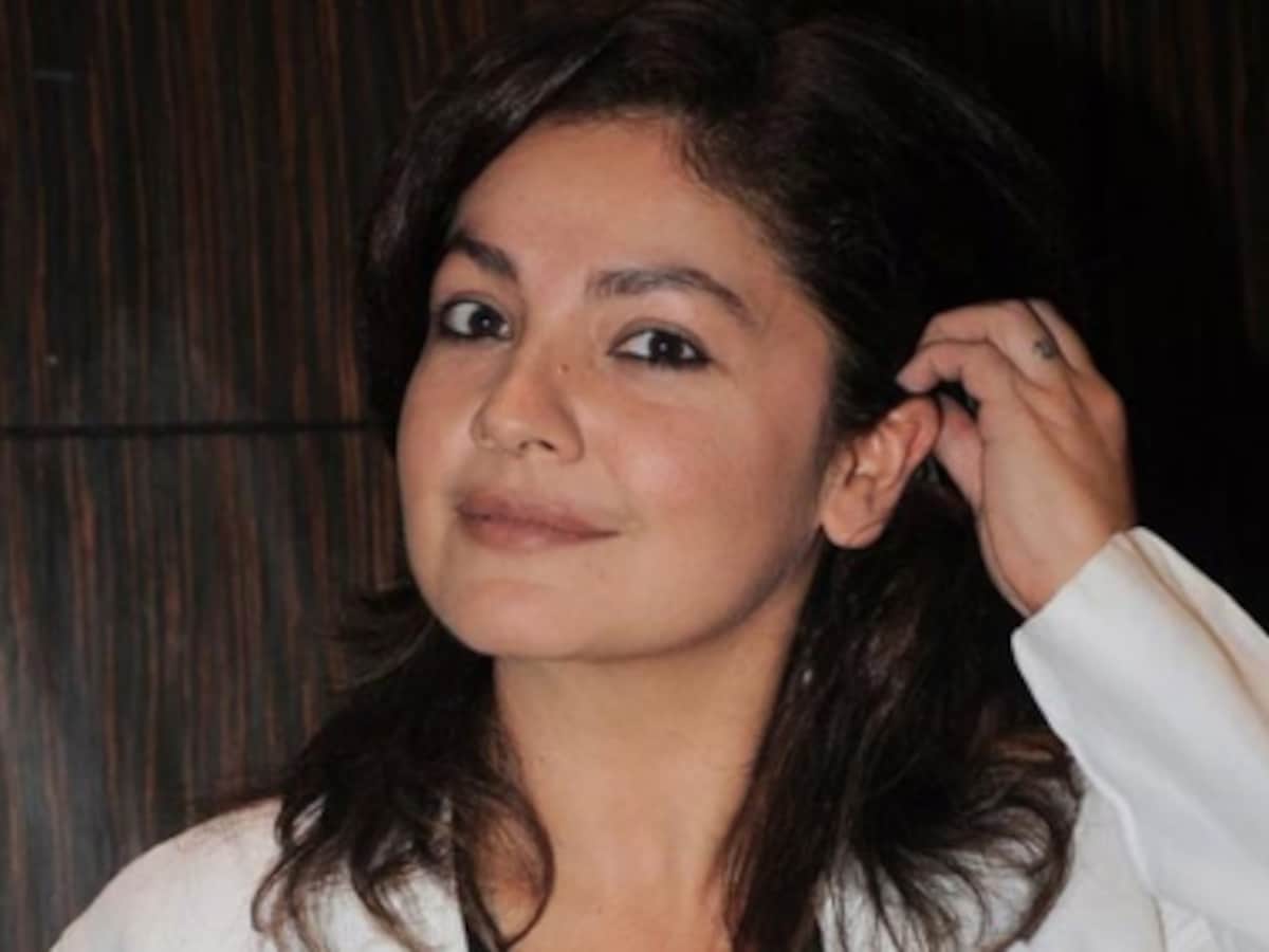 1200x900 Pooja Bhatt On Casting Jism 3's Lead Actress: Why Can't India's Fantasy Be A 45 Year Old Woman? Entertainment News, Firstpost