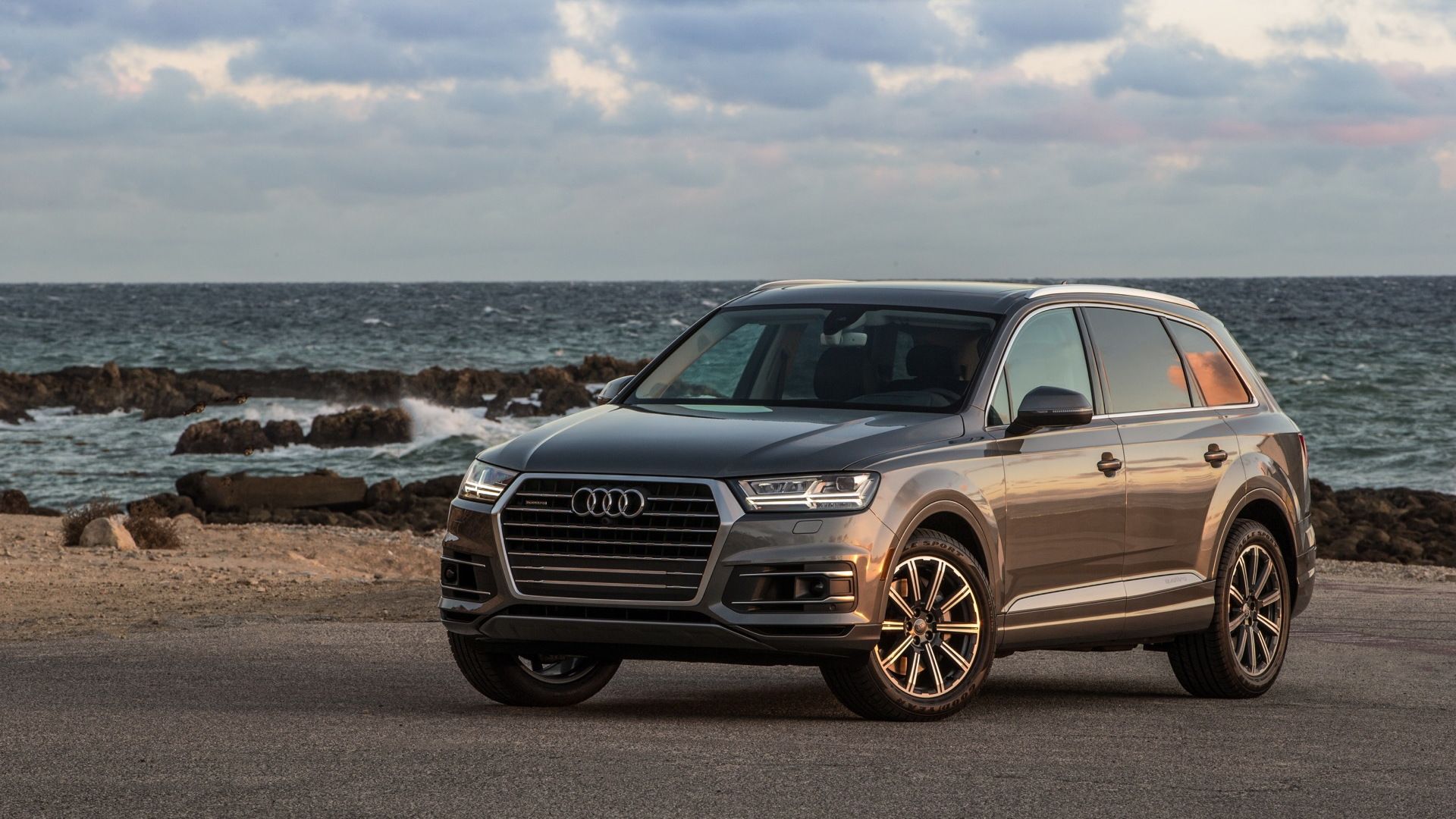 1920x1080 Audi Q7: Driving The Only New SUV With All Wheel Steering