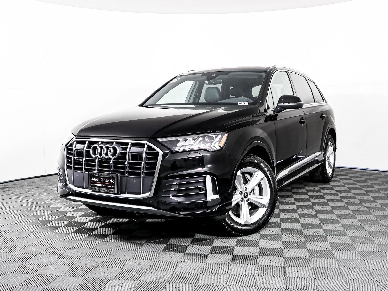 1600x1200 New 2023 Audi Q7 45 Premium Plus SUV near Riverside K. Walter's Automotive Group