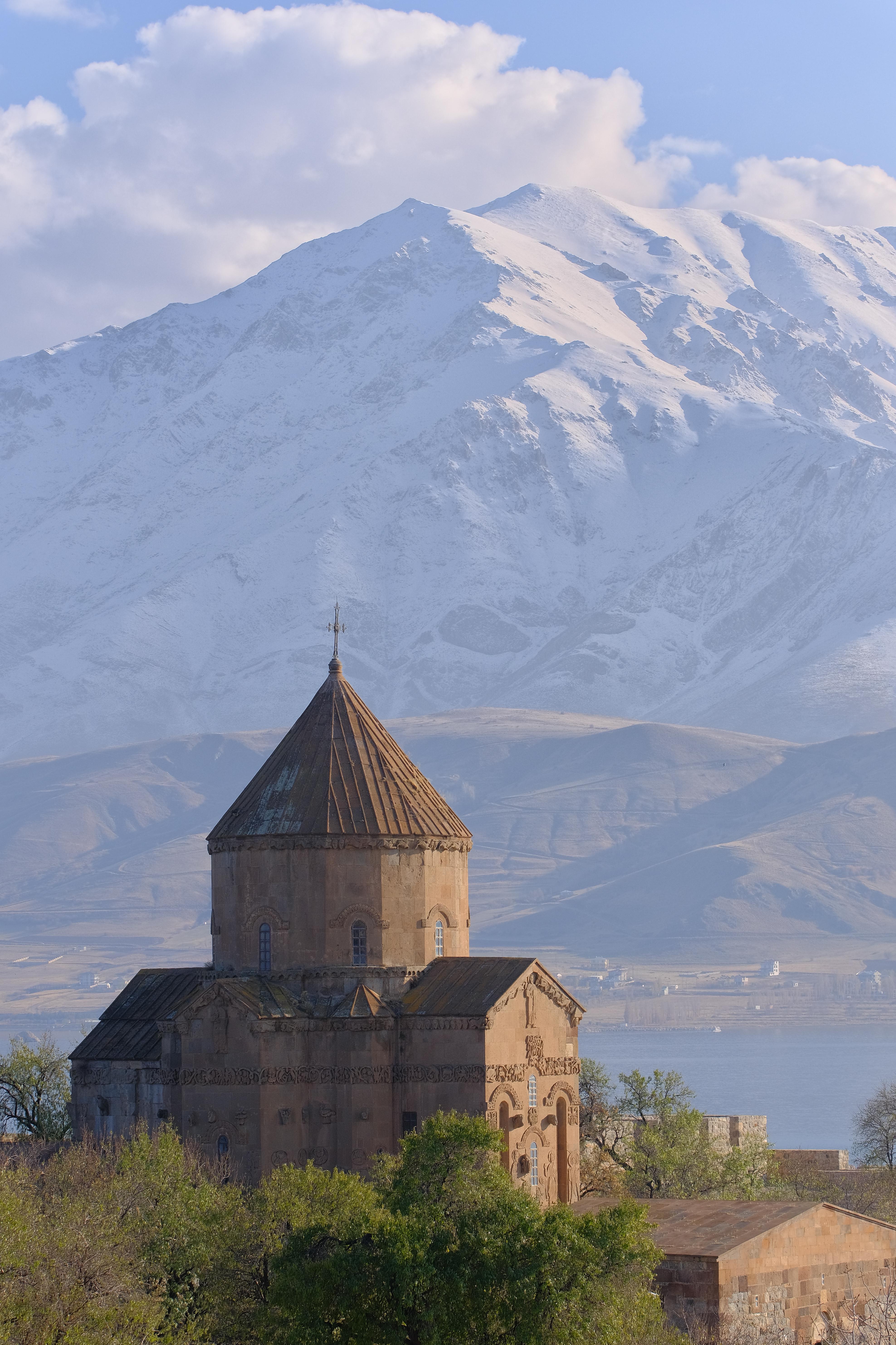 3951x5927 Eastern Turkey (Türkiye I guess) slowly since the rest of the world had locked down (December '20)