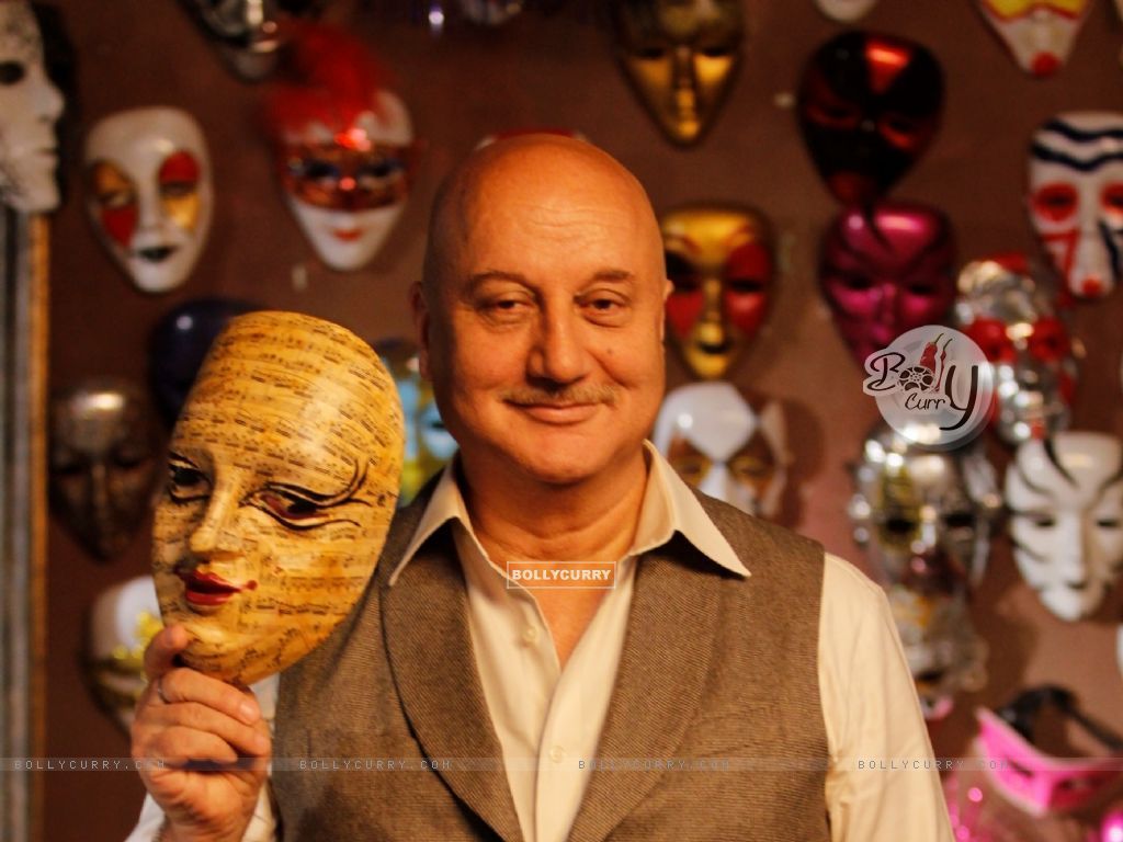 1024x768 Wallpaper Anupam Kher Show Bhi Ho Sakta Hai size:1024x768