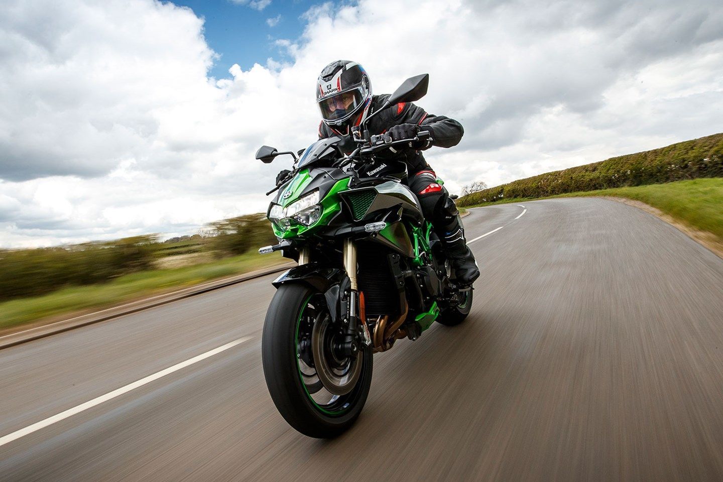 1440x960 KAWASAKI Z H2 SE (2021) Review