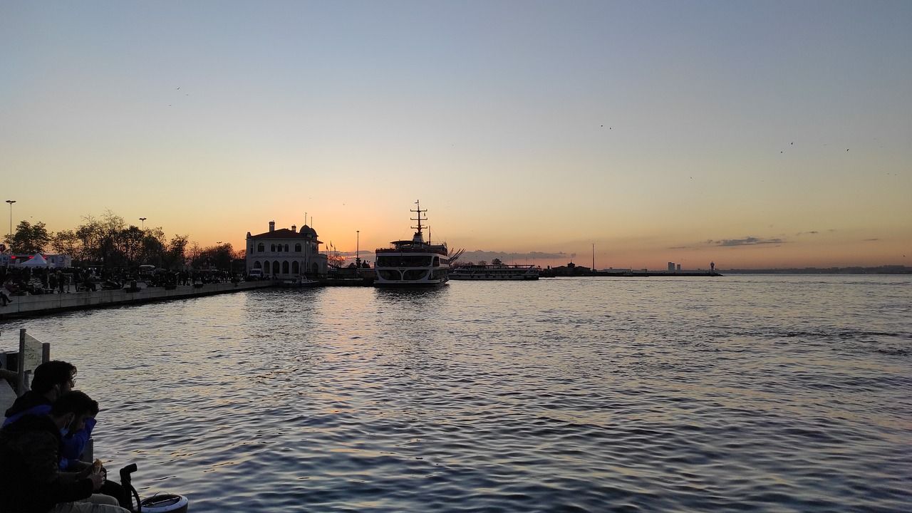 1280x720 Istanbul Kadikoy Dock