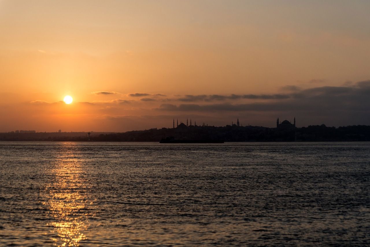 1280x853 Istanbul Kadikoy Crepuscule